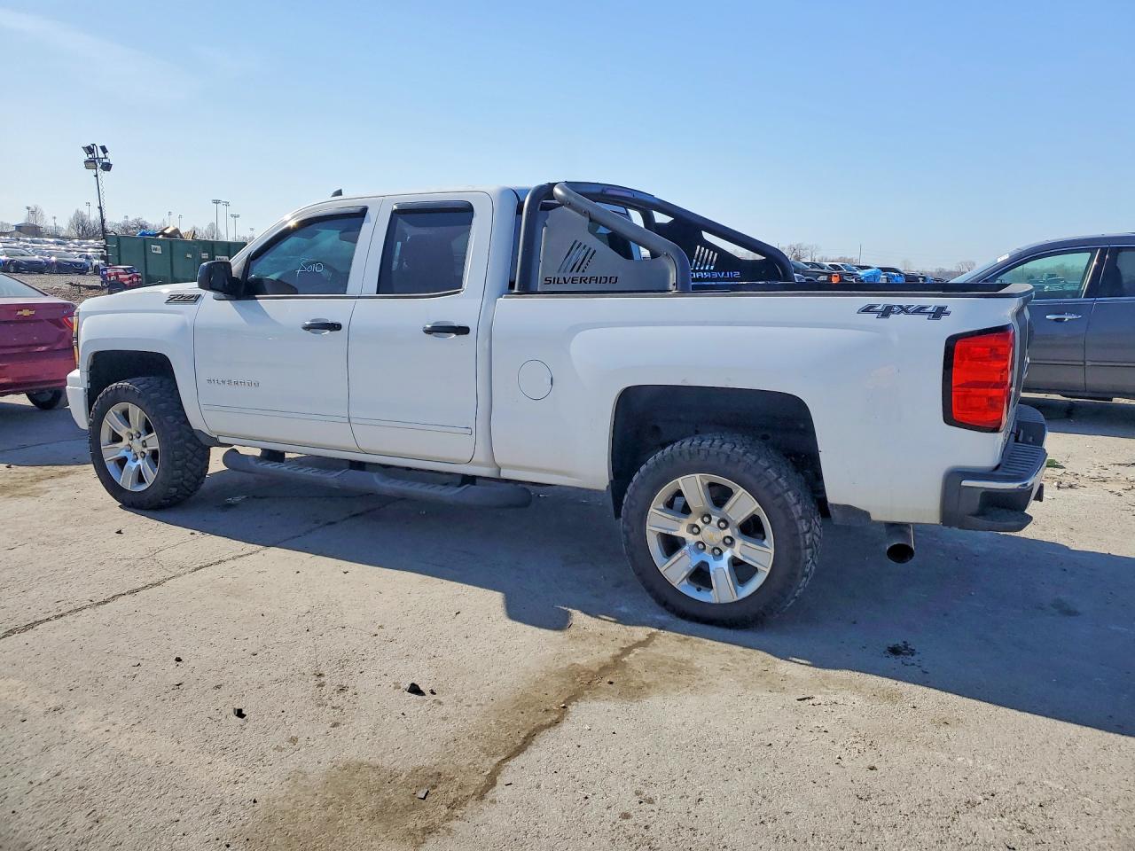 2015 Chevrolet Silverado K1500 Lt Белый vin: 1GCVKREC1FZ223661