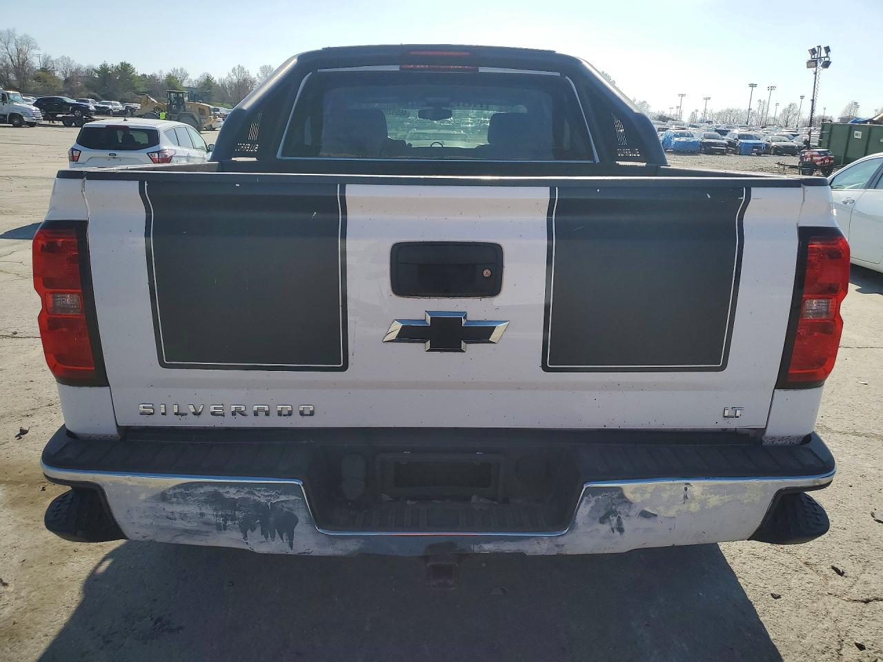 2015 Chevrolet Silverado K1500 Lt Белый vin: 1GCVKREC1FZ223661