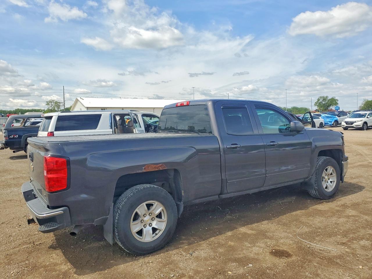 2015 Chevrolet Silverado K1500 Lt Black vin: 1GCVKREC1FZ263285