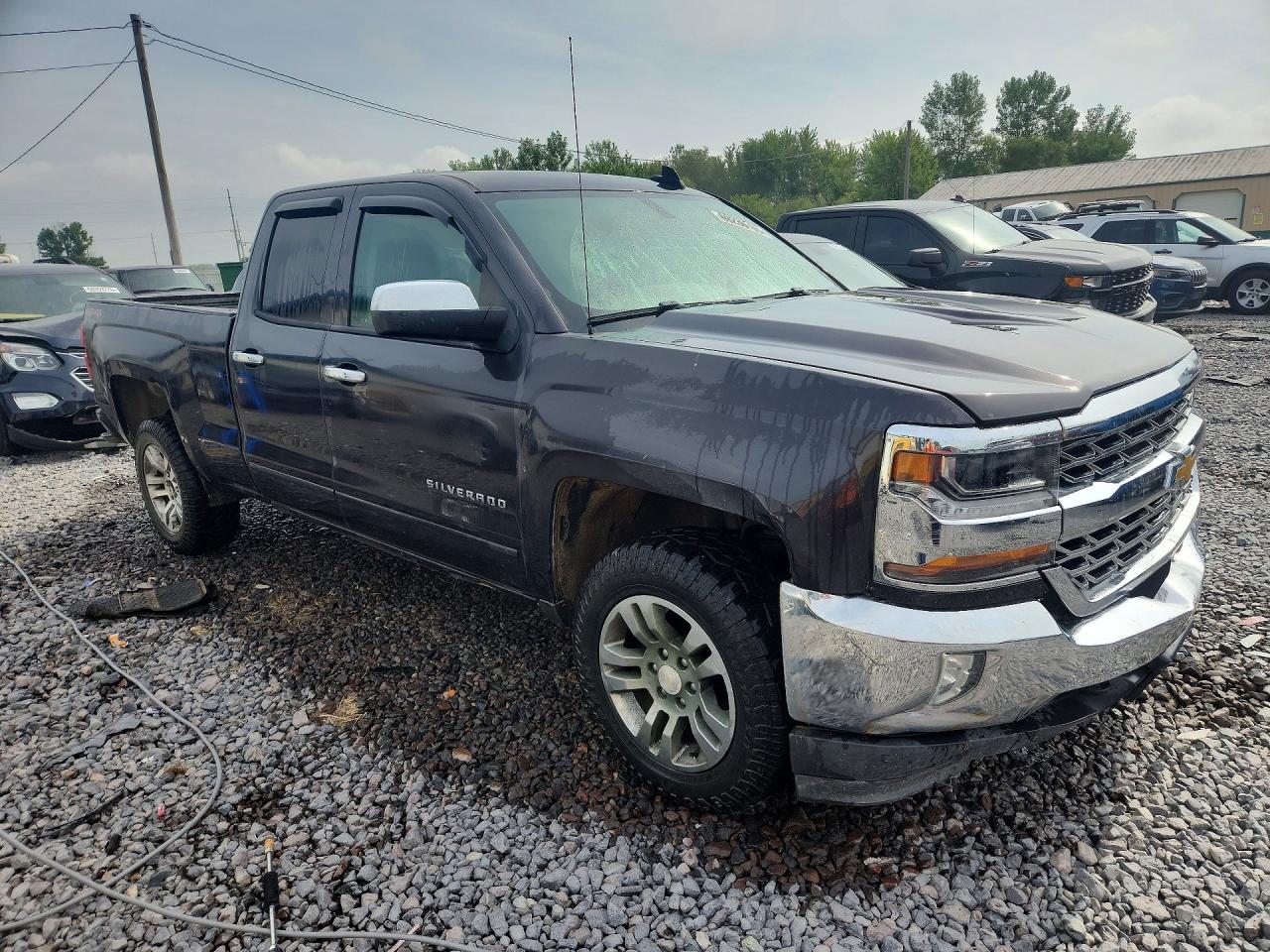 2016 Chevrolet Silverado K1500 Lt Black vin: 1GCVKREC1GZ232622