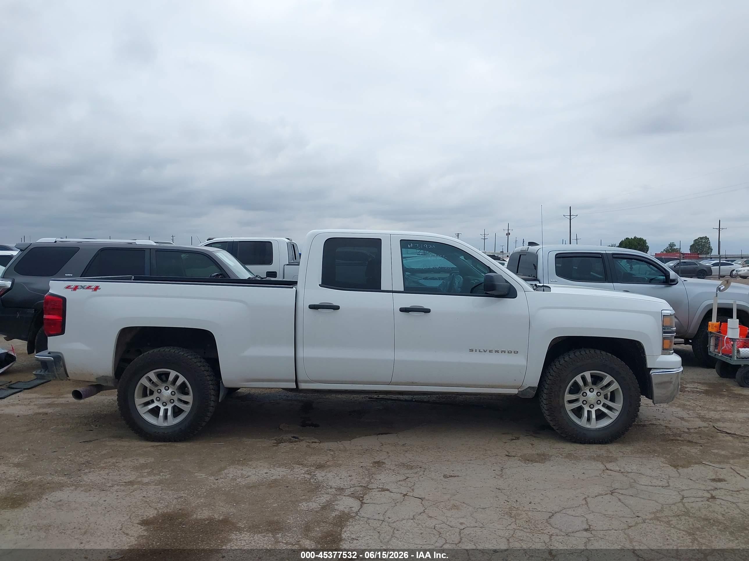 2014 Chevrolet Silverado 1500 Lt White vin: 1GCVKREC2EZ191026