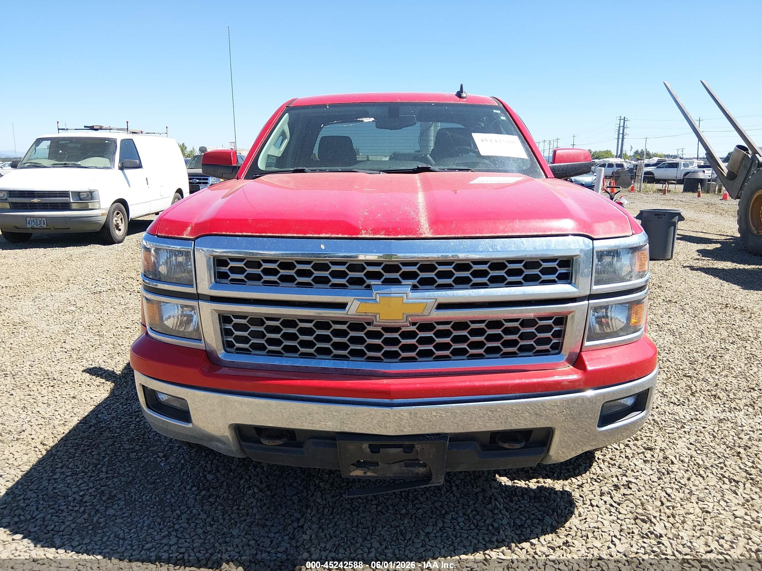 2015 Chevrolet Silverado 1500 1lt Красный vin: 1GCVKREC2FZ166600