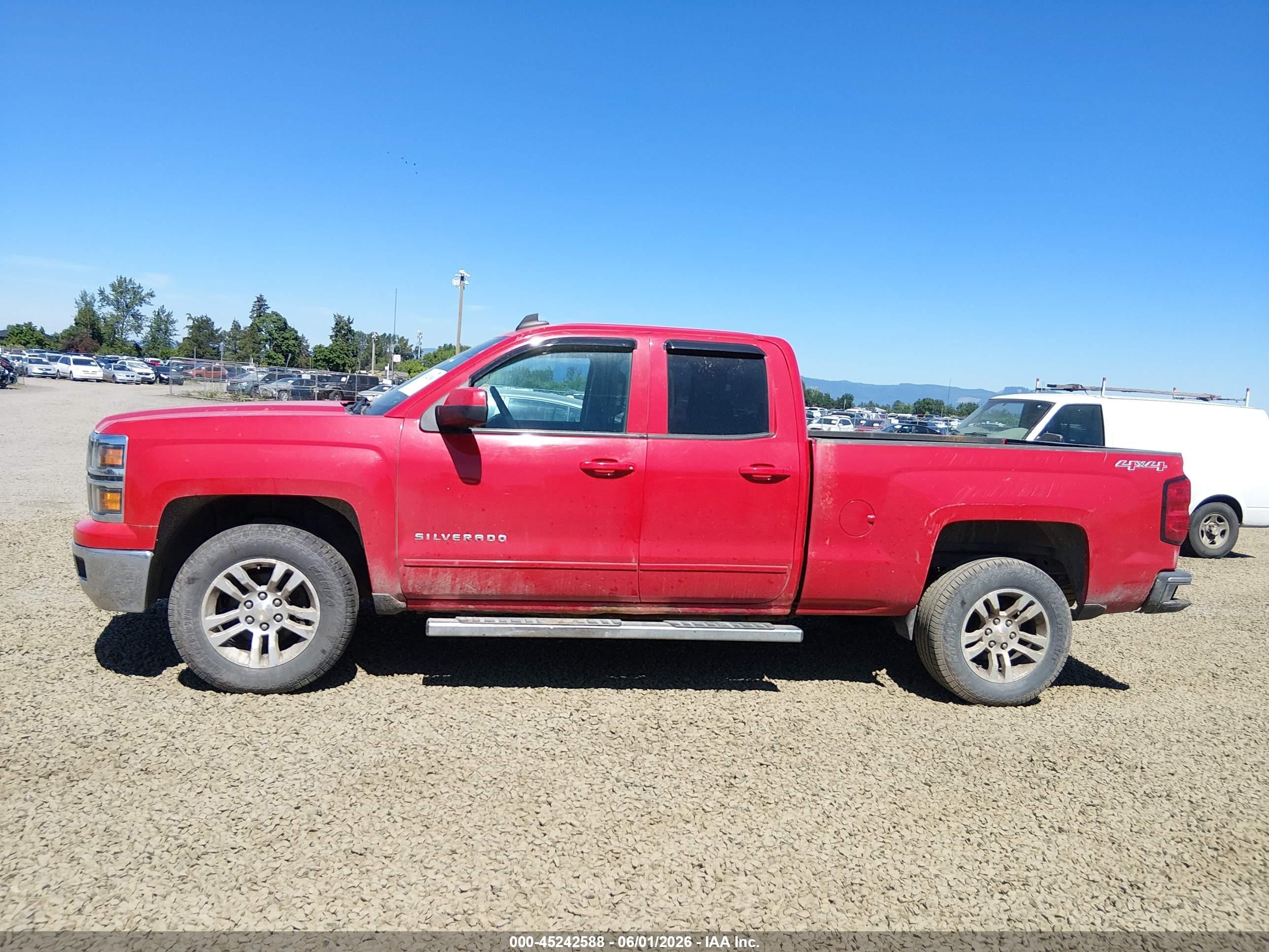 2015 Chevrolet Silverado 1500 1lt Красный vin: 1GCVKREC2FZ166600