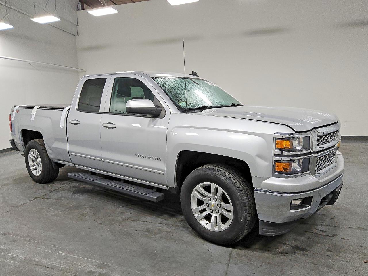 2015 Chevrolet Silverado K1500 Lt Silver vin: 1GCVKREC2FZ175118