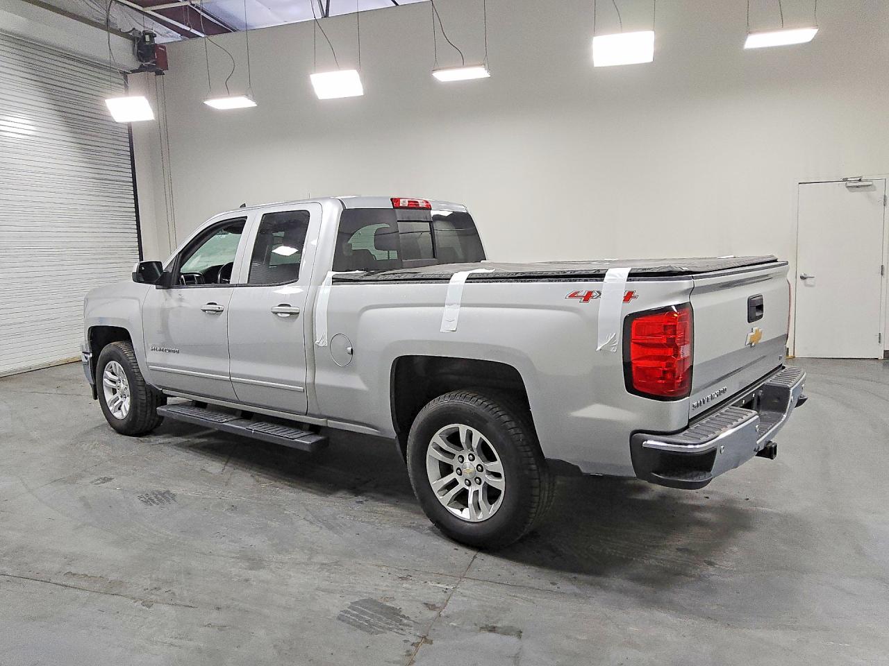 2015 Chevrolet Silverado K1500 Lt Silver vin: 1GCVKREC2FZ175118