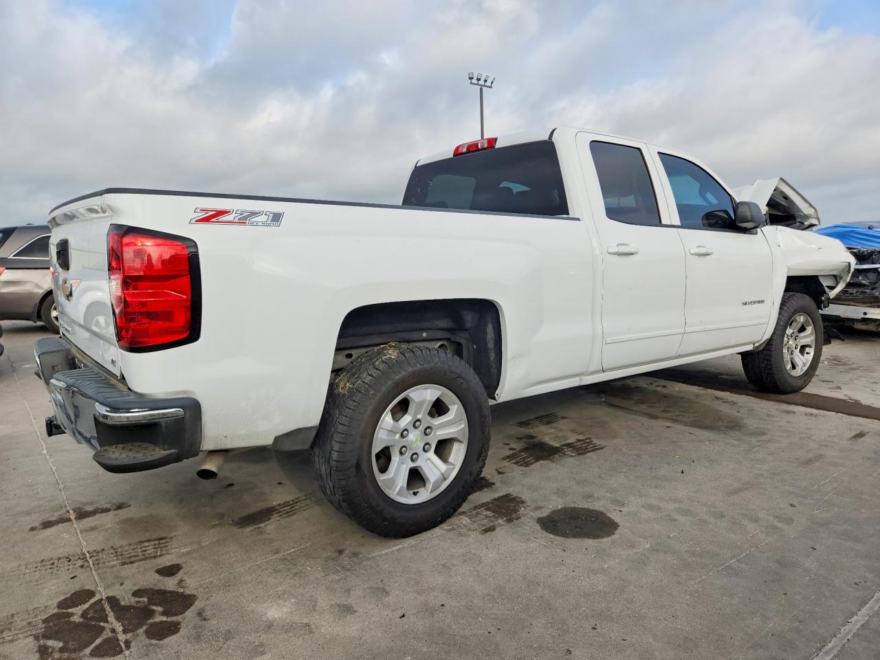 2015 Chevrolet Silverado K1500 Lt Белый vin: 1GCVKREC2FZ176897