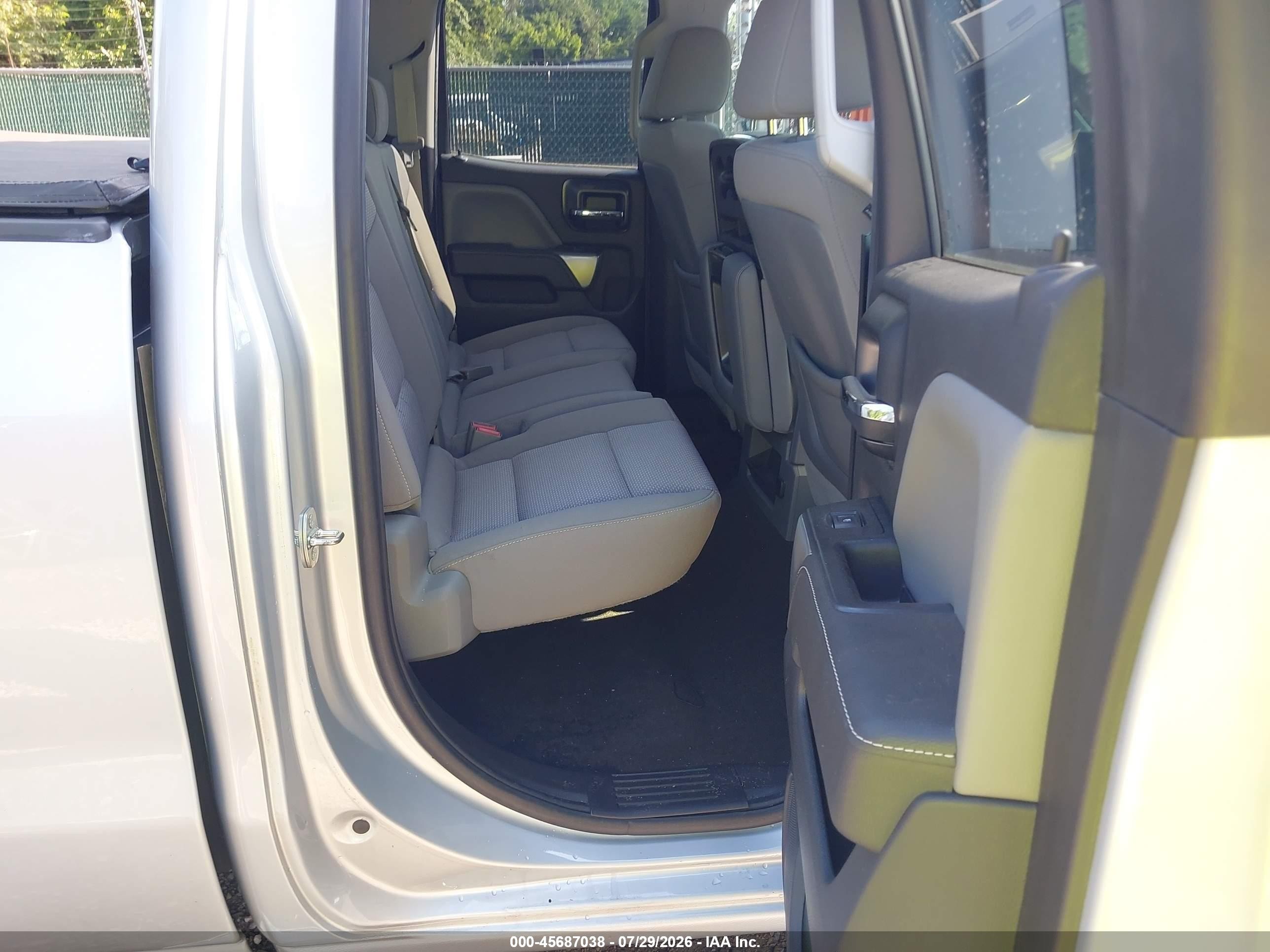 2015 Chevrolet Silverado 1500 Lt Silver vin: 1GCVKREC2FZ221207