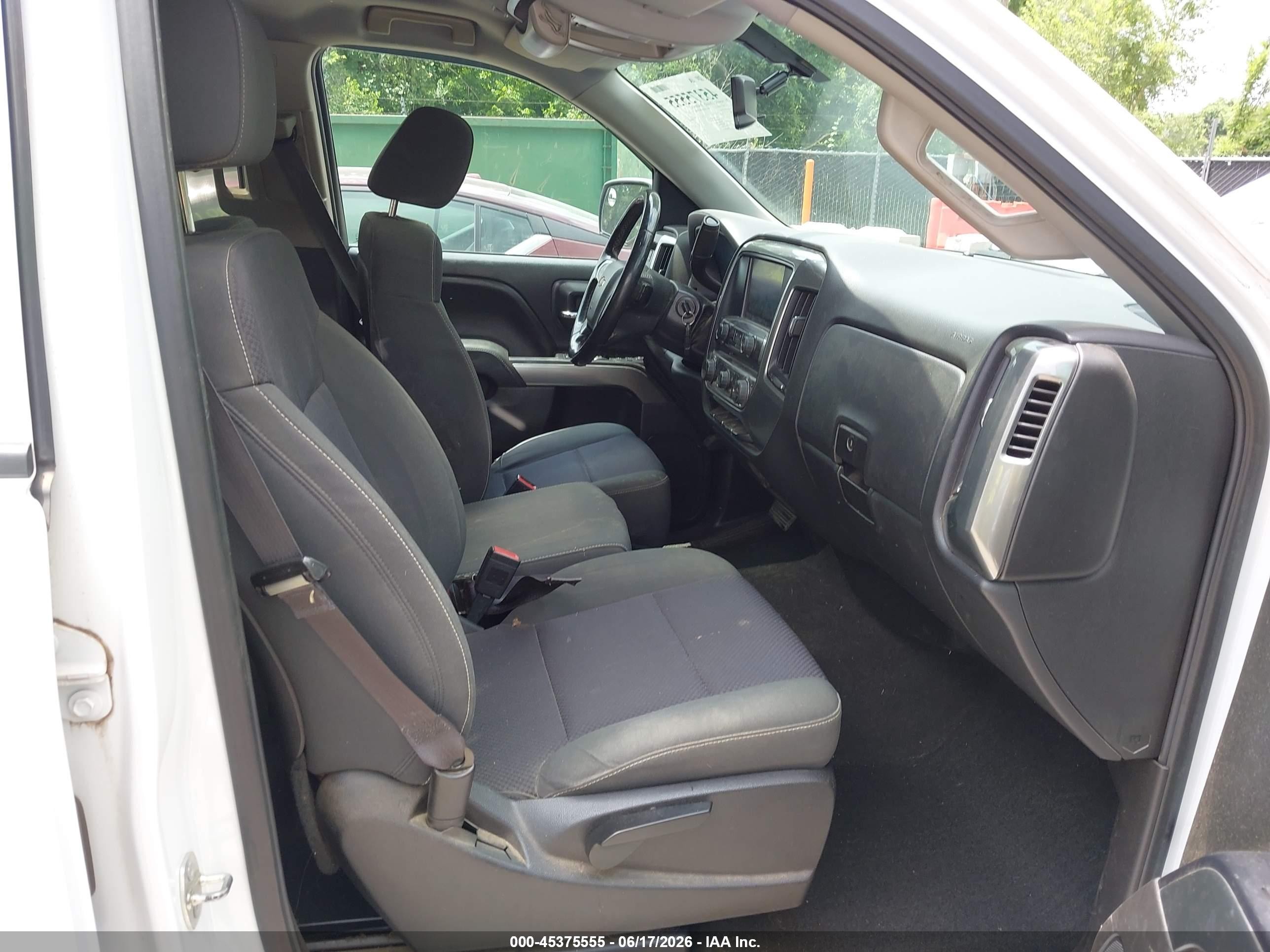 2015 Chevrolet Silverado 1500 Lt Белый vin: 1GCVKREC2FZ230666