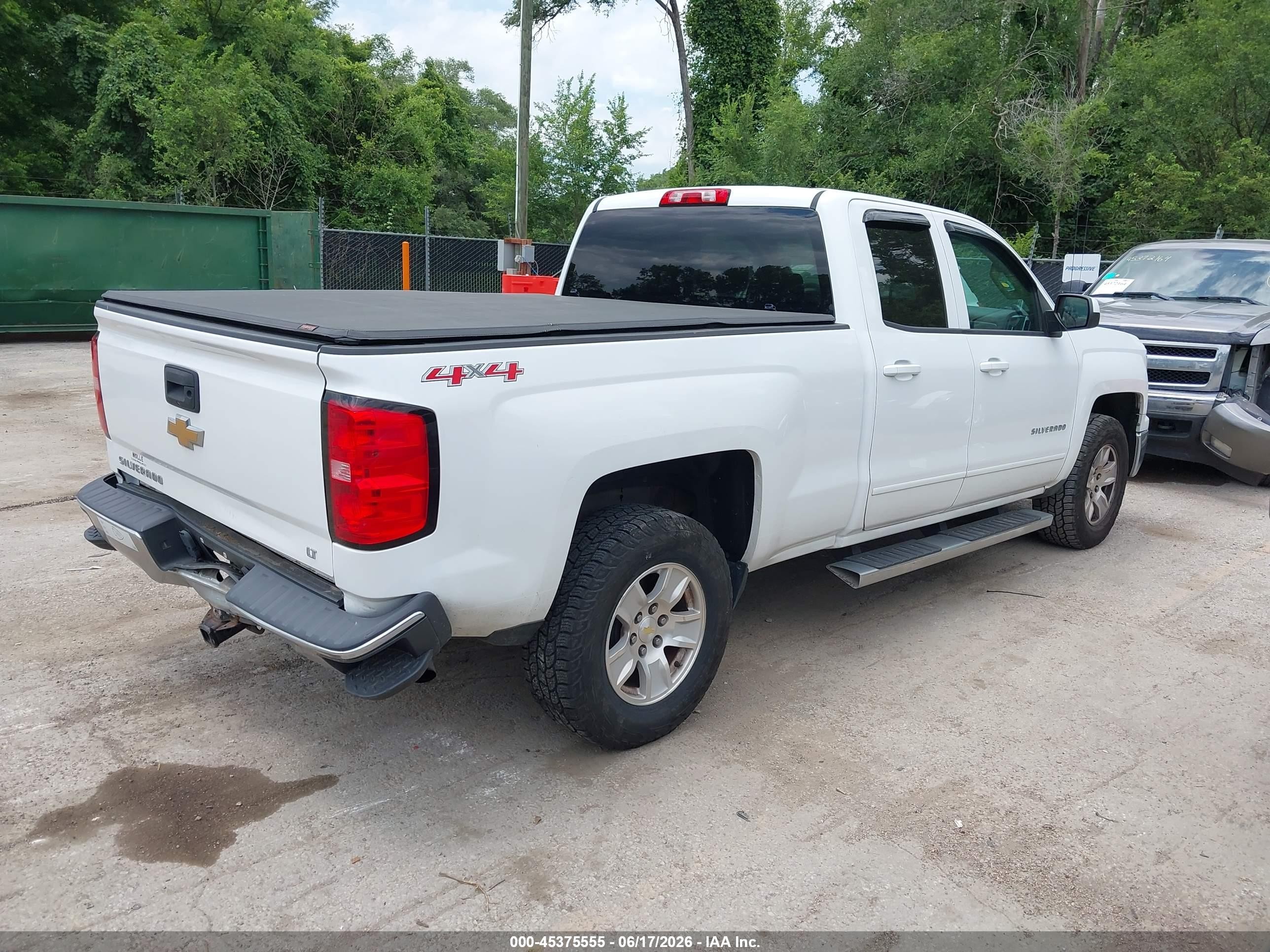 2015 Chevrolet Silverado 1500 Lt Белый vin: 1GCVKREC2FZ230666