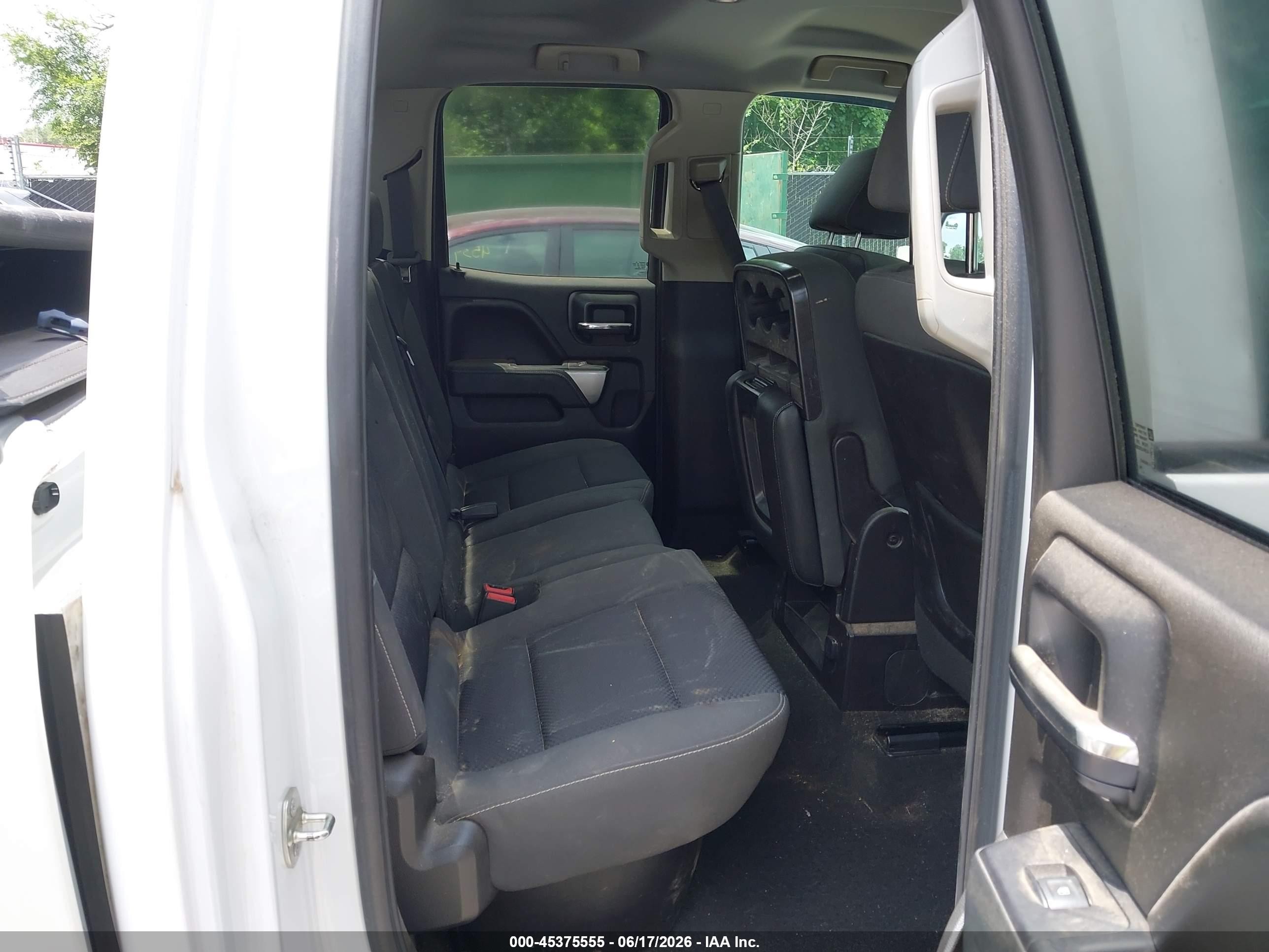 2015 Chevrolet Silverado 1500 Lt Белый vin: 1GCVKREC2FZ230666