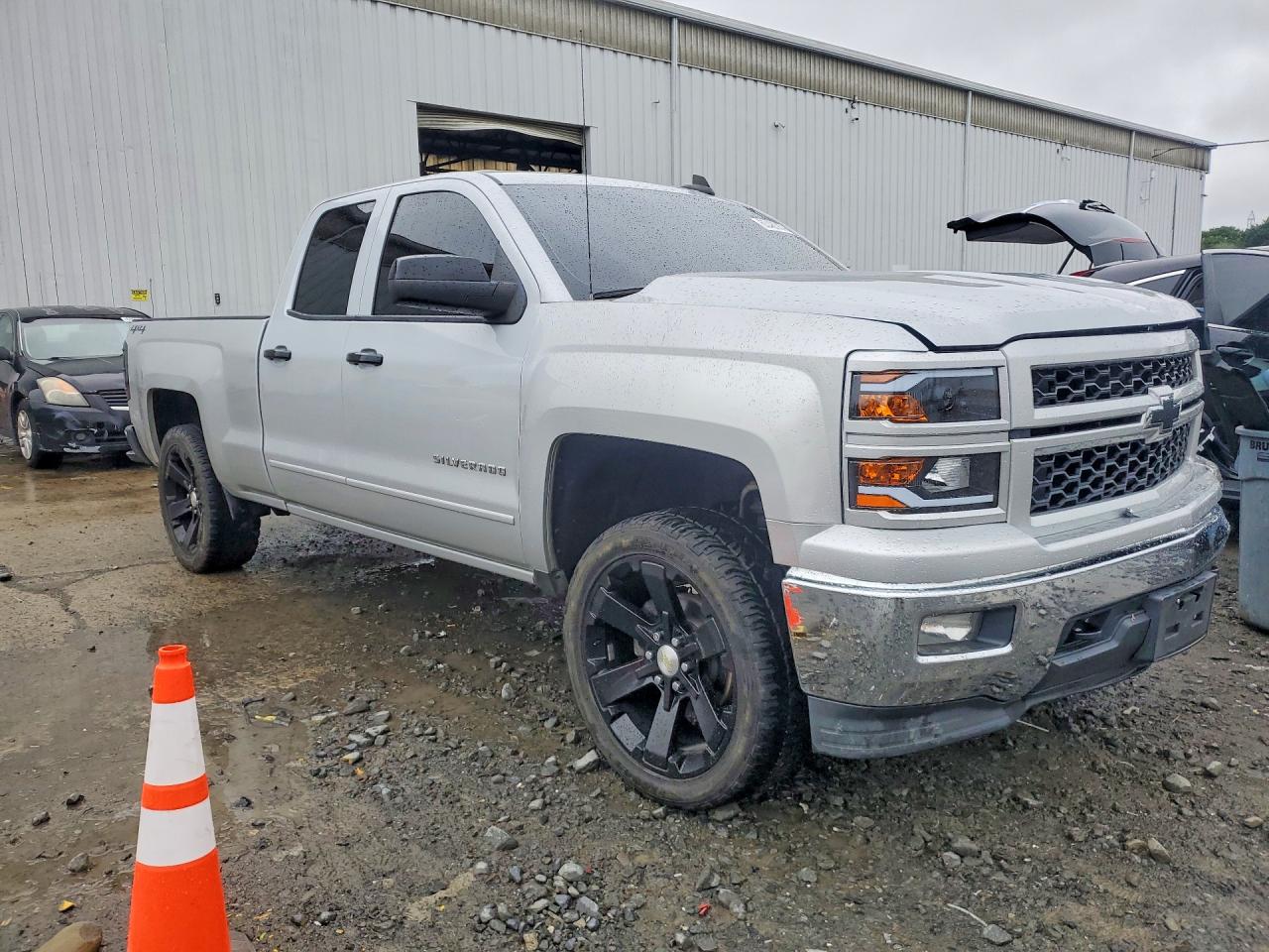 2015 Chevrolet Silverado K1500 Lt Silver vin: 1GCVKREC2FZ242302