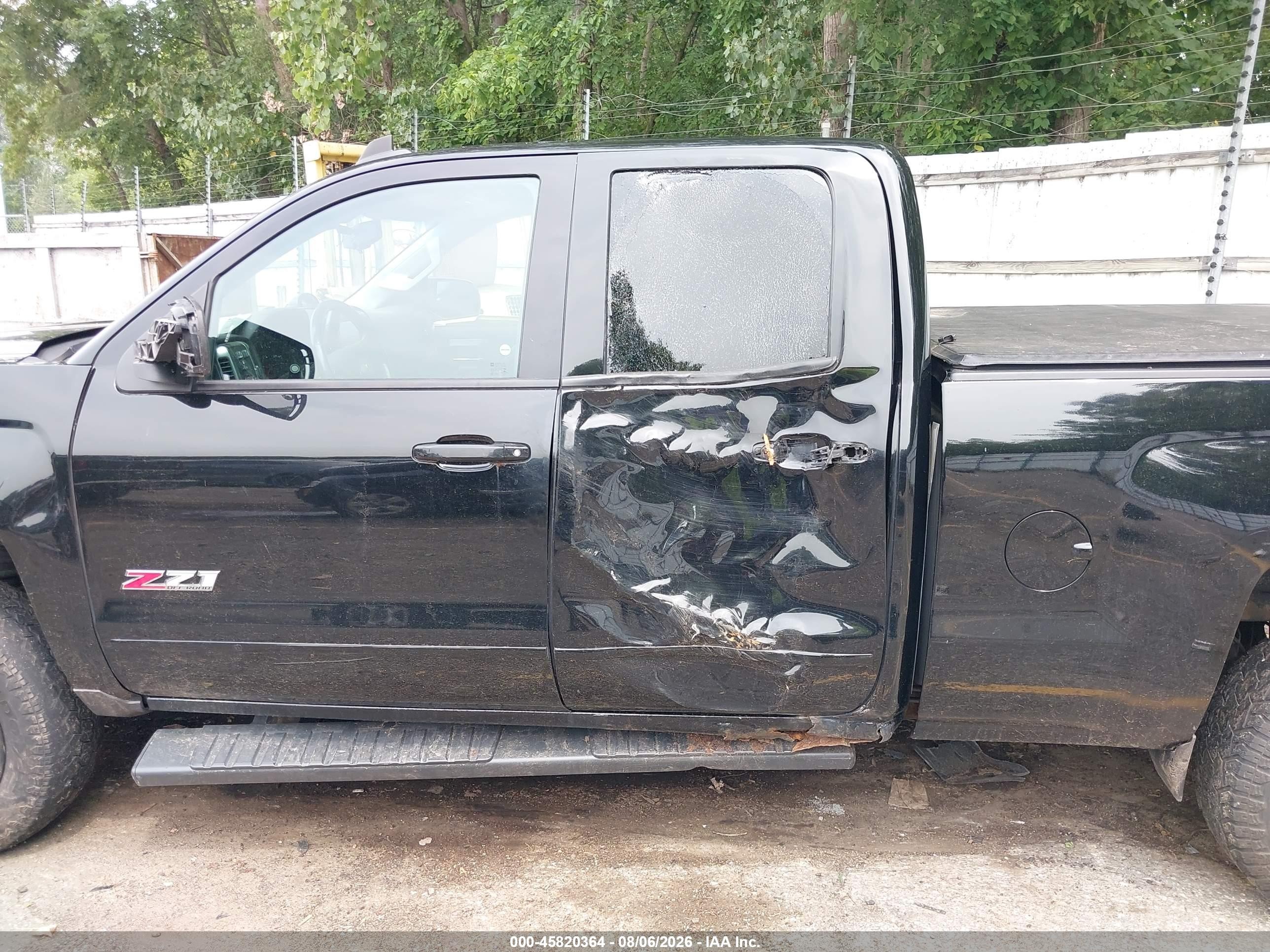2015 Chevrolet Silverado 1500 Lt Черный vin: 1GCVKREC2FZ367669