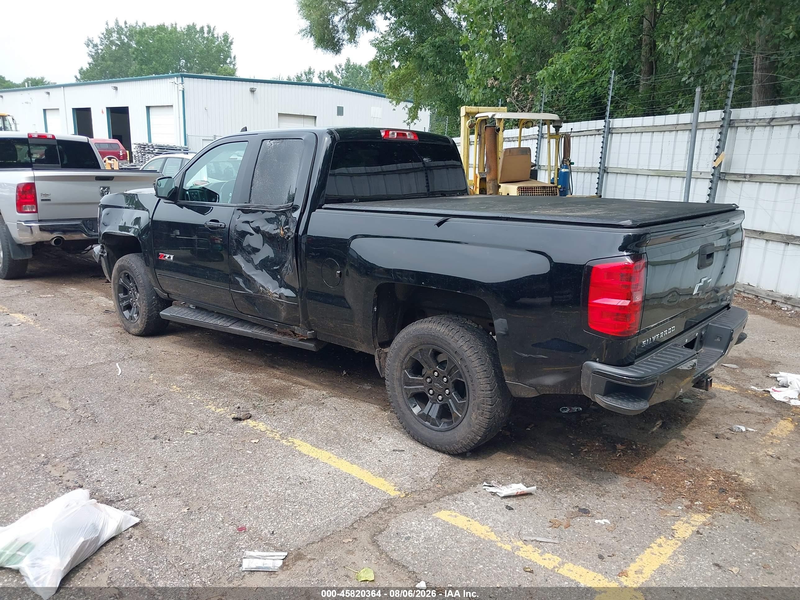 2015 Chevrolet Silverado 1500 Lt Черный vin: 1GCVKREC2FZ367669