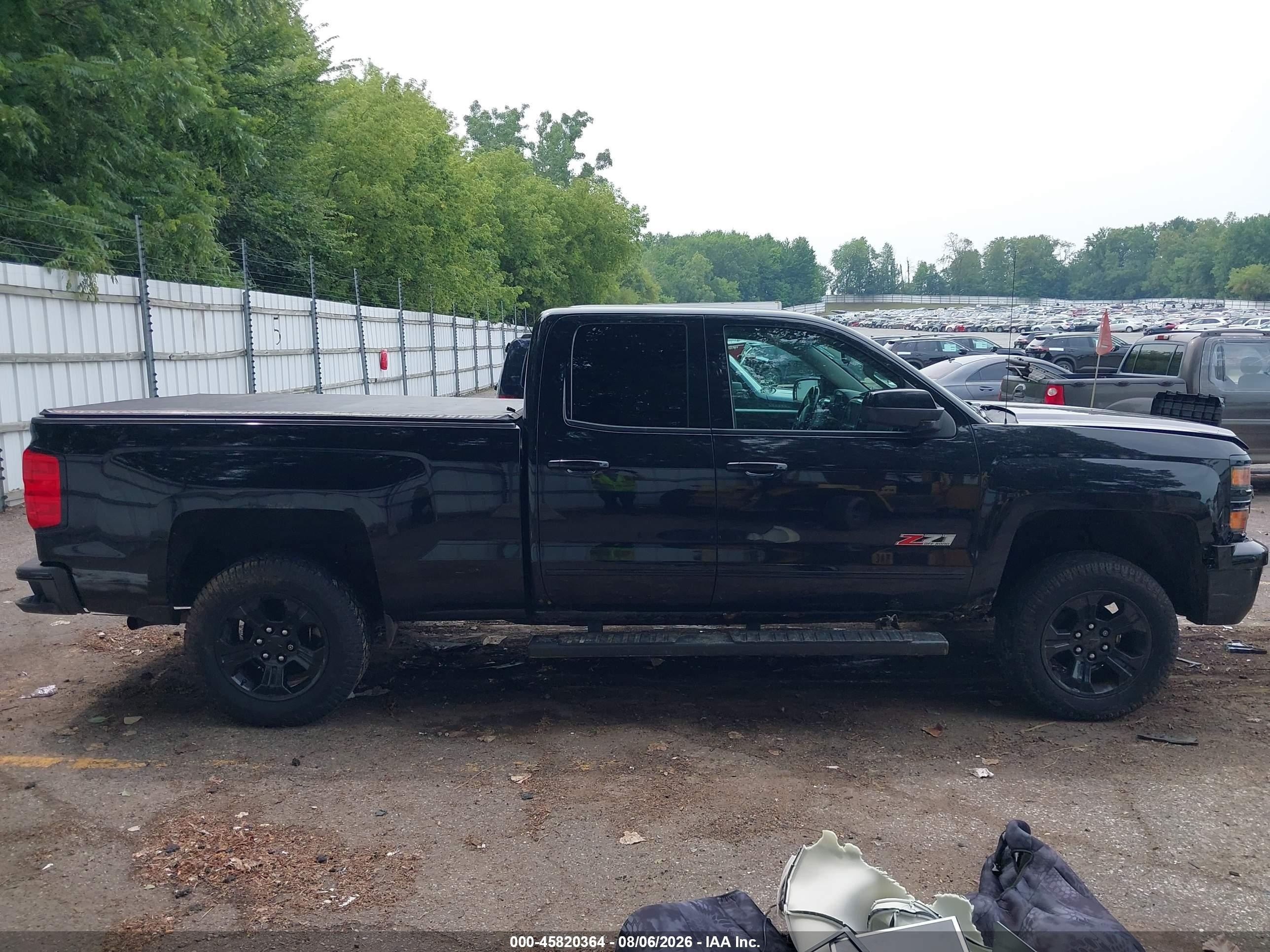2015 Chevrolet Silverado 1500 Lt Черный vin: 1GCVKREC2FZ367669