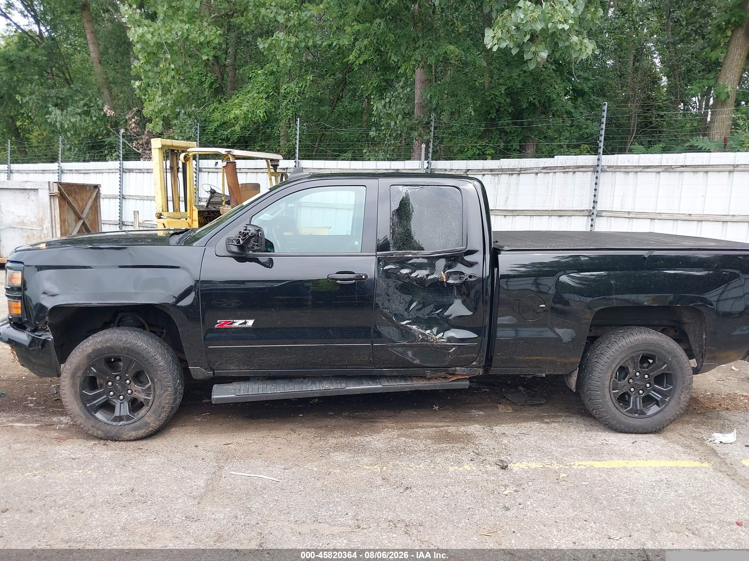 2015 Chevrolet Silverado 1500 Lt Черный vin: 1GCVKREC2FZ367669