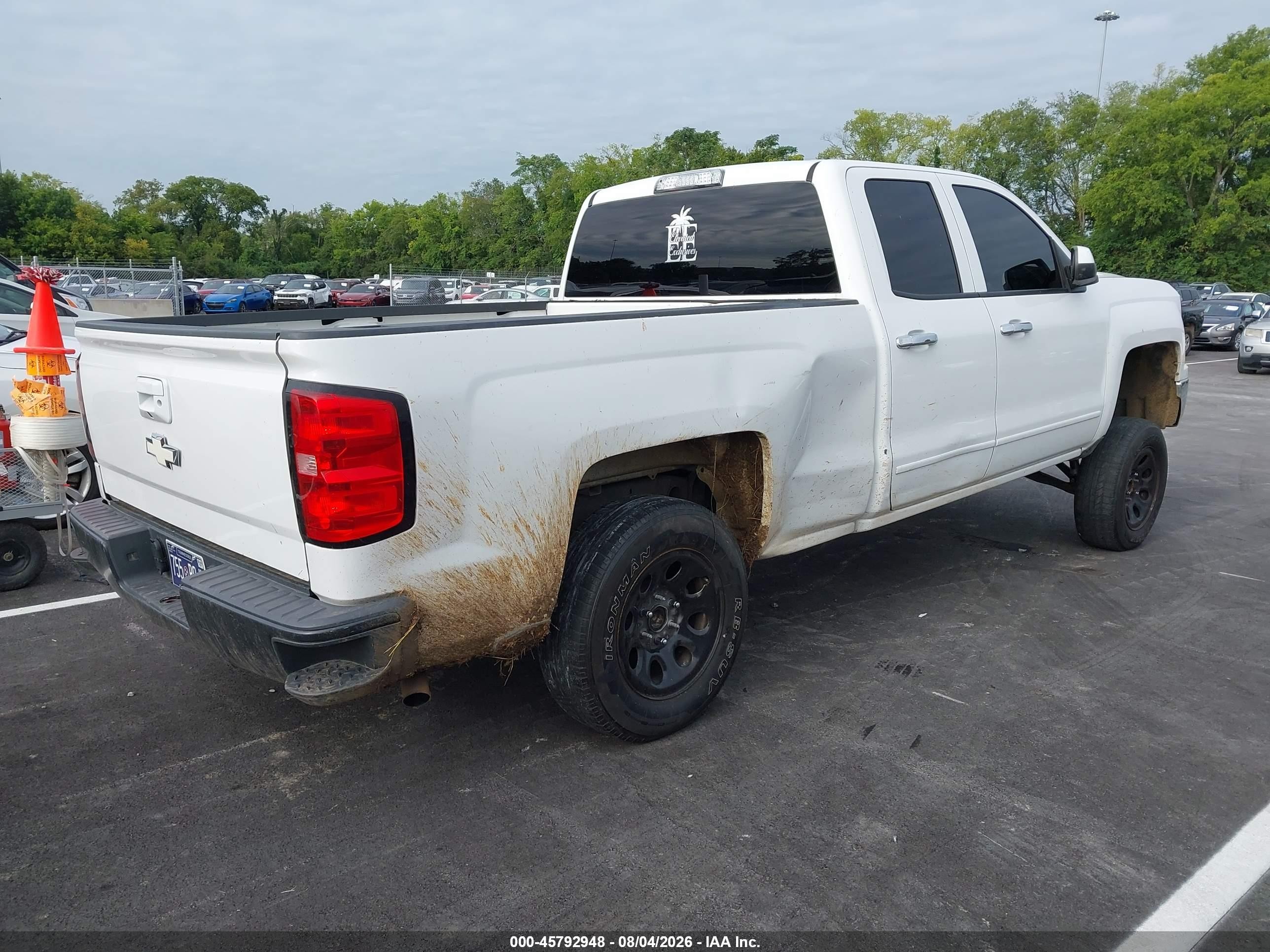 2015 Chevrolet Silverado 1500 Lt White vin: 1GCVKREC2FZ422556