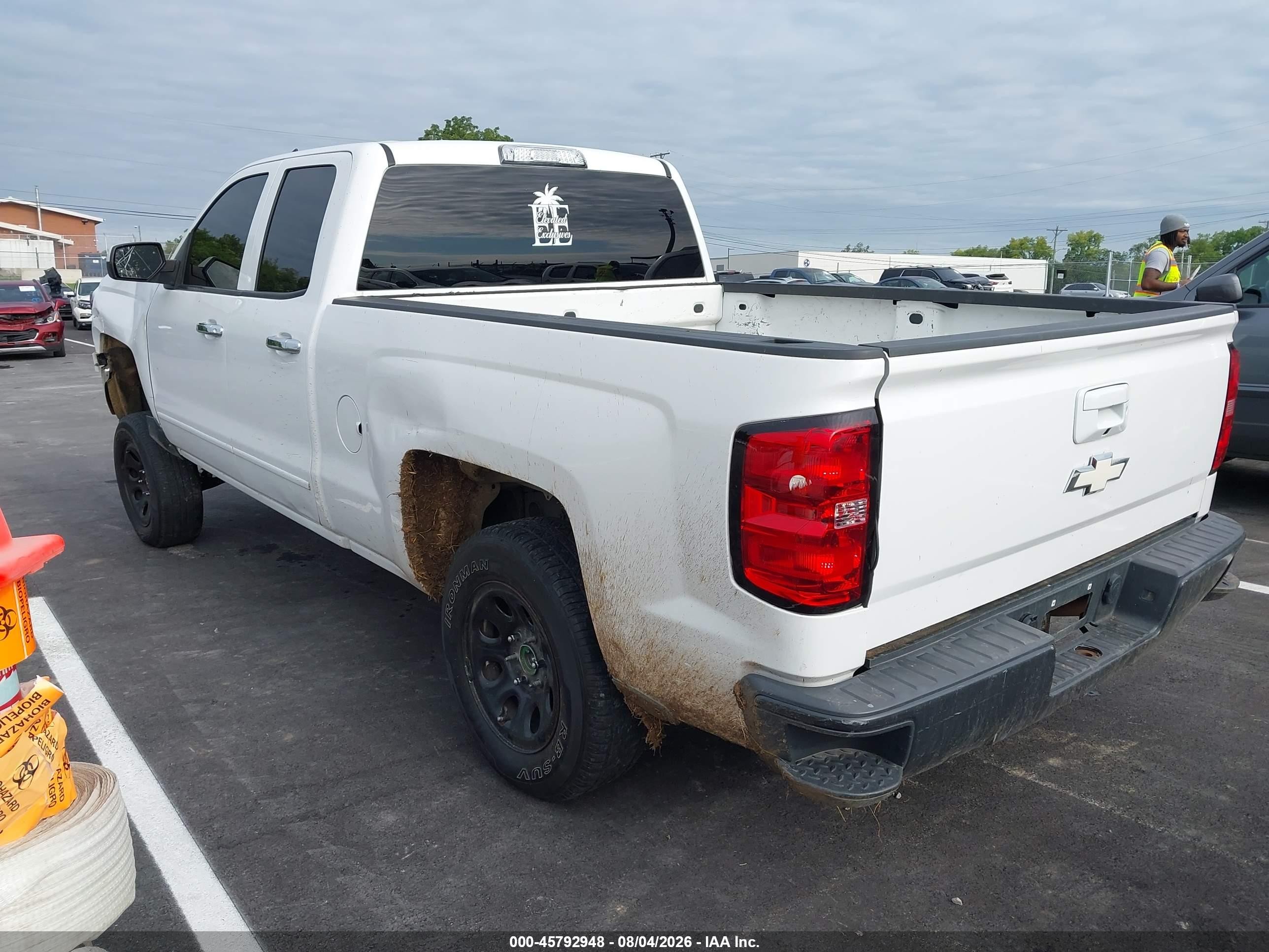 2015 Chevrolet Silverado 1500 Lt White vin: 1GCVKREC2FZ422556