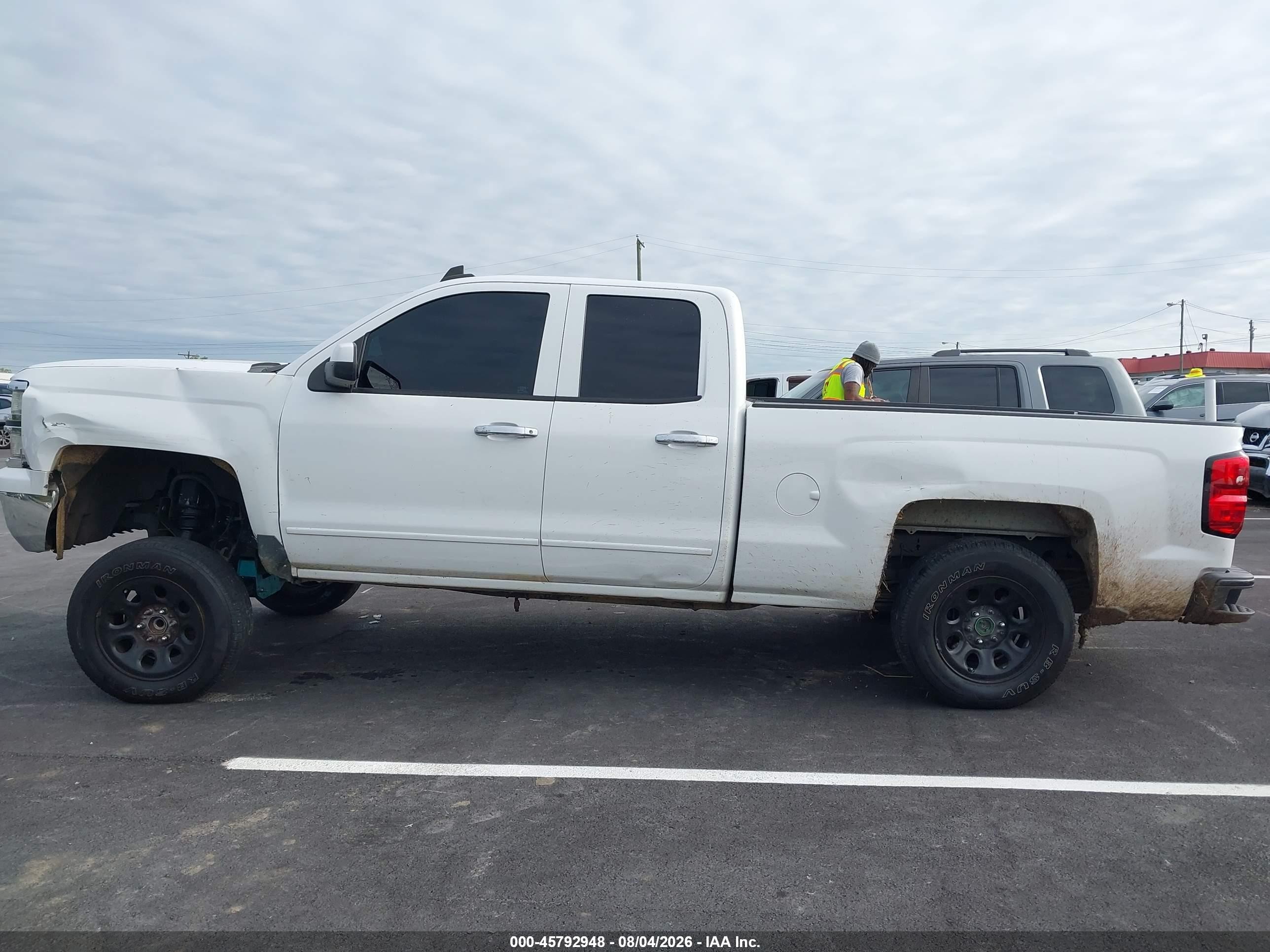 2015 Chevrolet Silverado 1500 Lt White vin: 1GCVKREC2FZ422556