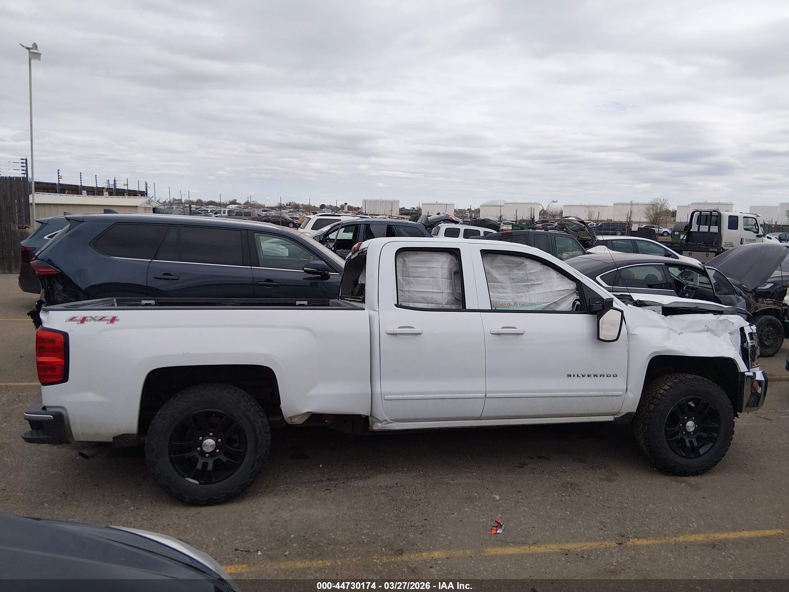 2017 Chevrolet Silverado 1500 1lt White vin: 1GCVKREC2HZ332438