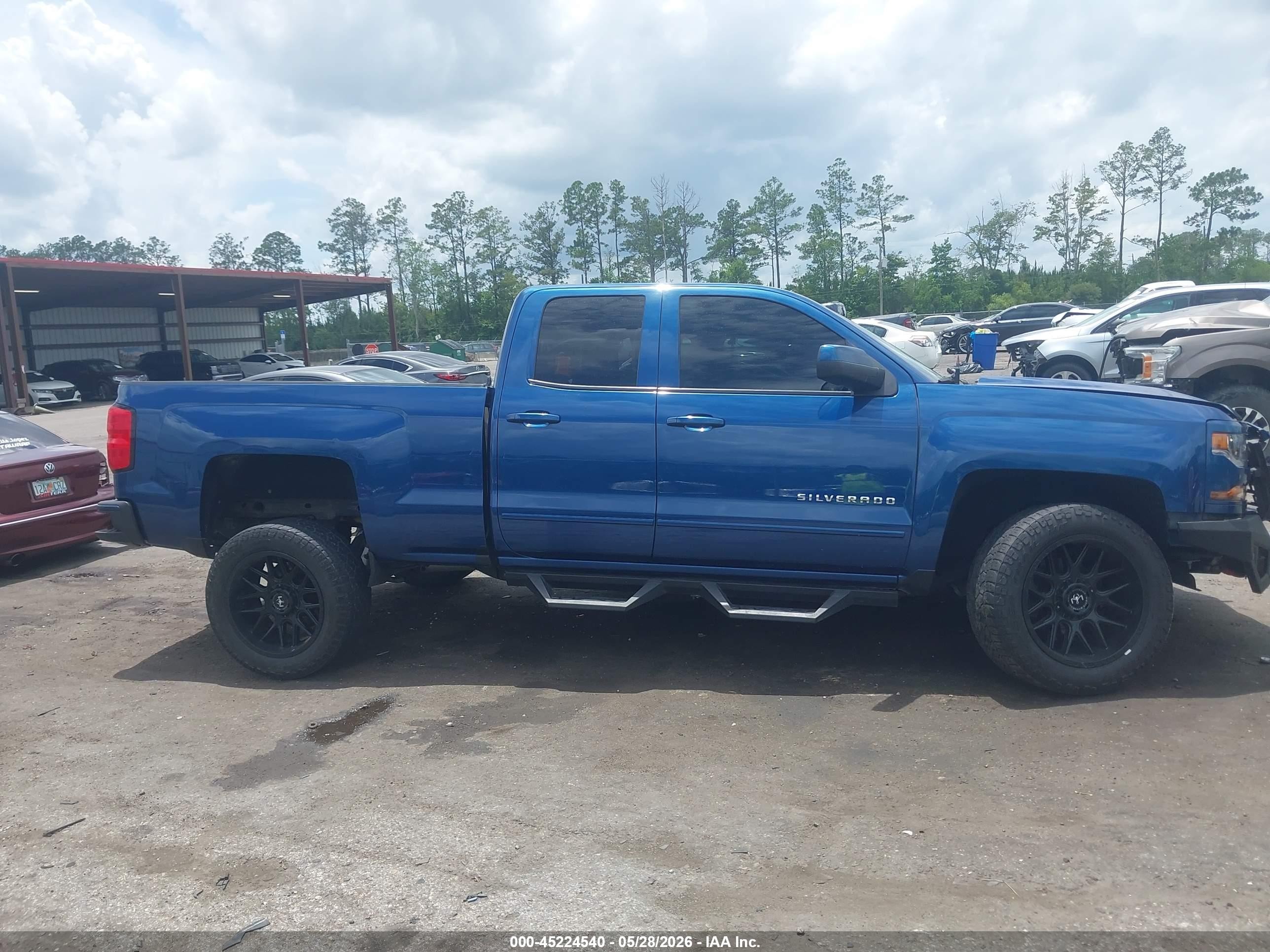 2017 Chevrolet Silverado 1500 2lt Blue vin: 1GCVKREC2HZ341138