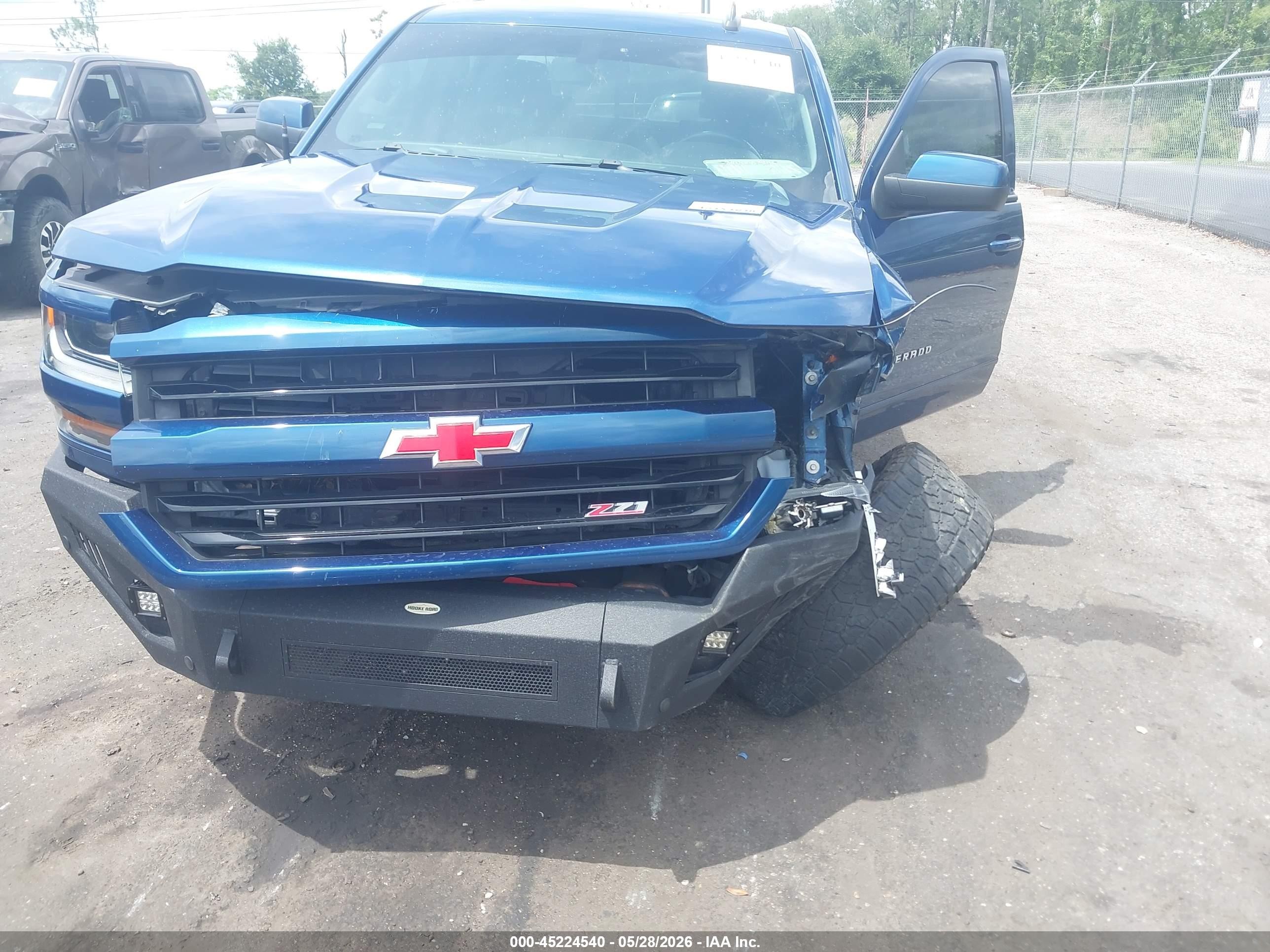 2017 Chevrolet Silverado 1500 2lt Blue vin: 1GCVKREC2HZ341138
