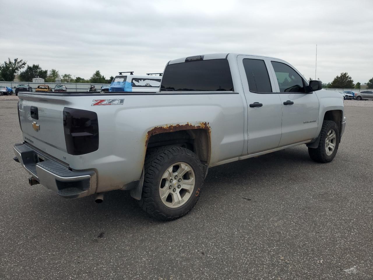 2014 Chevrolet Silverado K1500 Lt Silver vin: 1GCVKREC3EZ120417