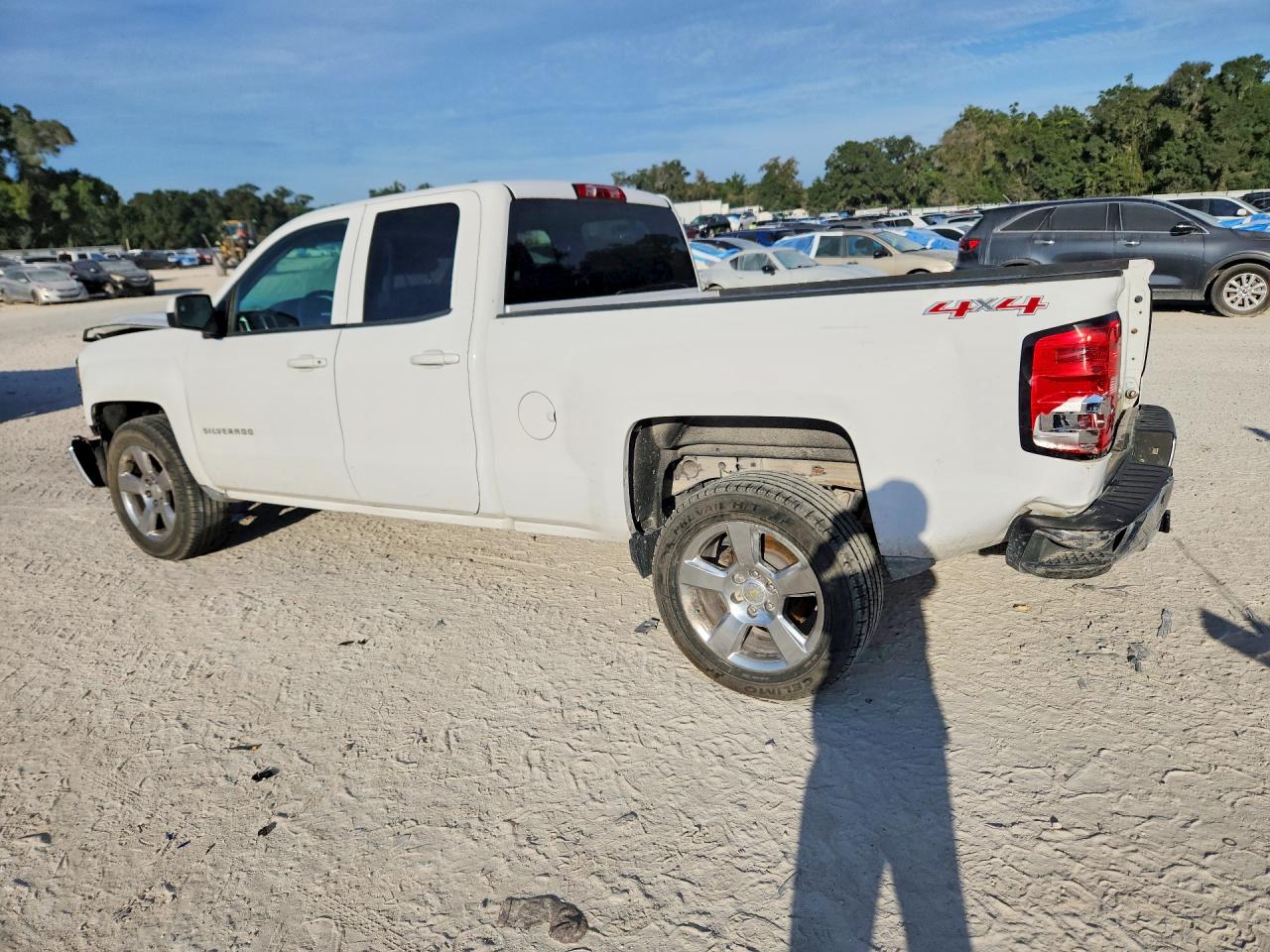 2014 Chevrolet Silverado K1500 Lt White vin: 1GCVKREC3EZ331519