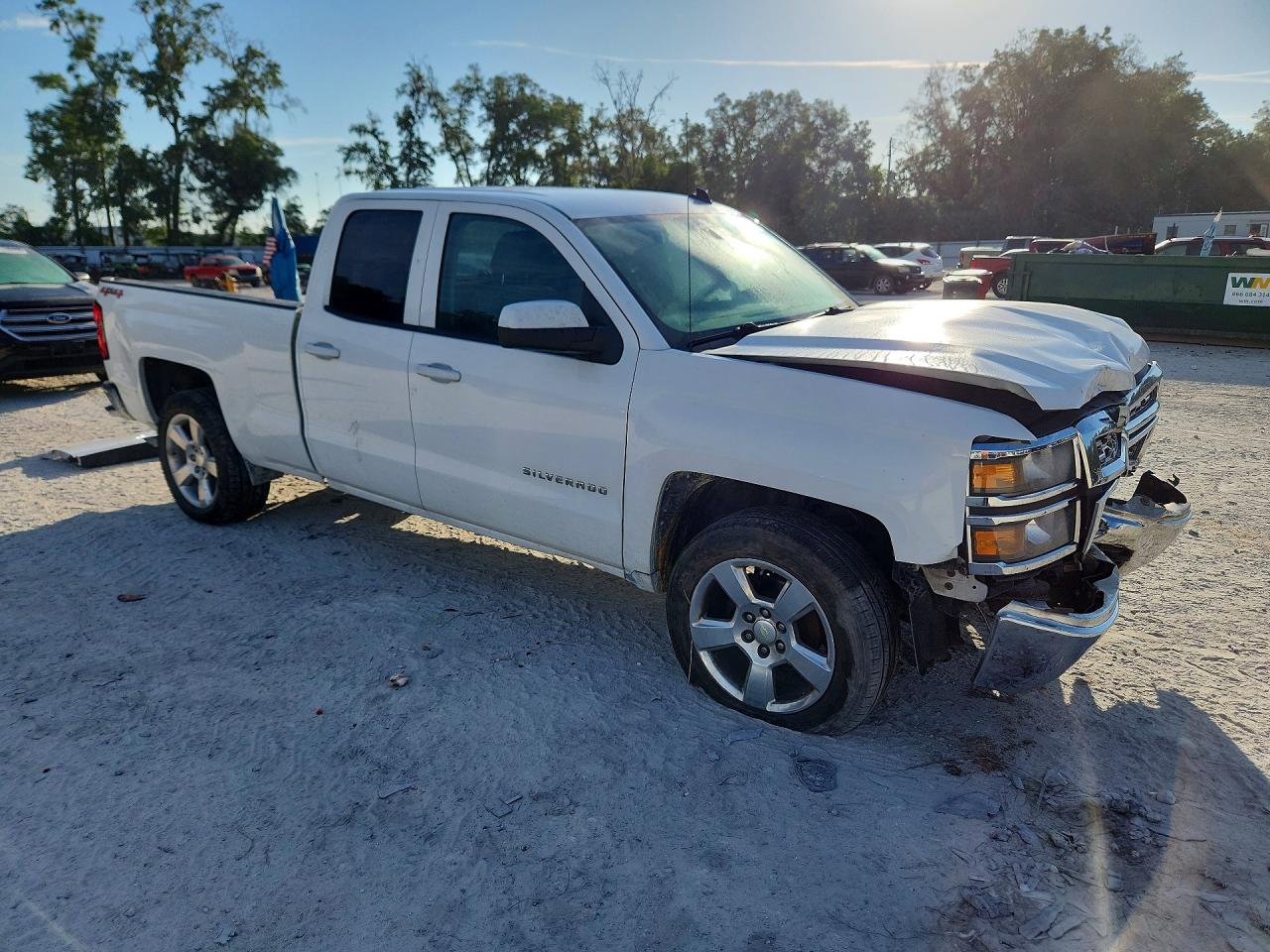 2014 Chevrolet Silverado K1500 Lt White vin: 1GCVKREC3EZ331519