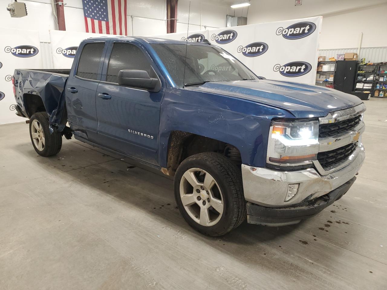 2017 Chevrolet Silverado K1500 Lt Blue vin: 1GCVKREC3HZ128411 Damage: Right Head Lamp, Cracked, Replacement Required