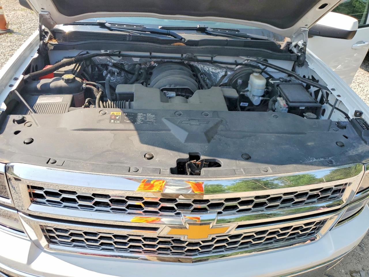 2015 Chevrolet Silverado K1500 Lt White vin: 1GCVKREC4FZ363638