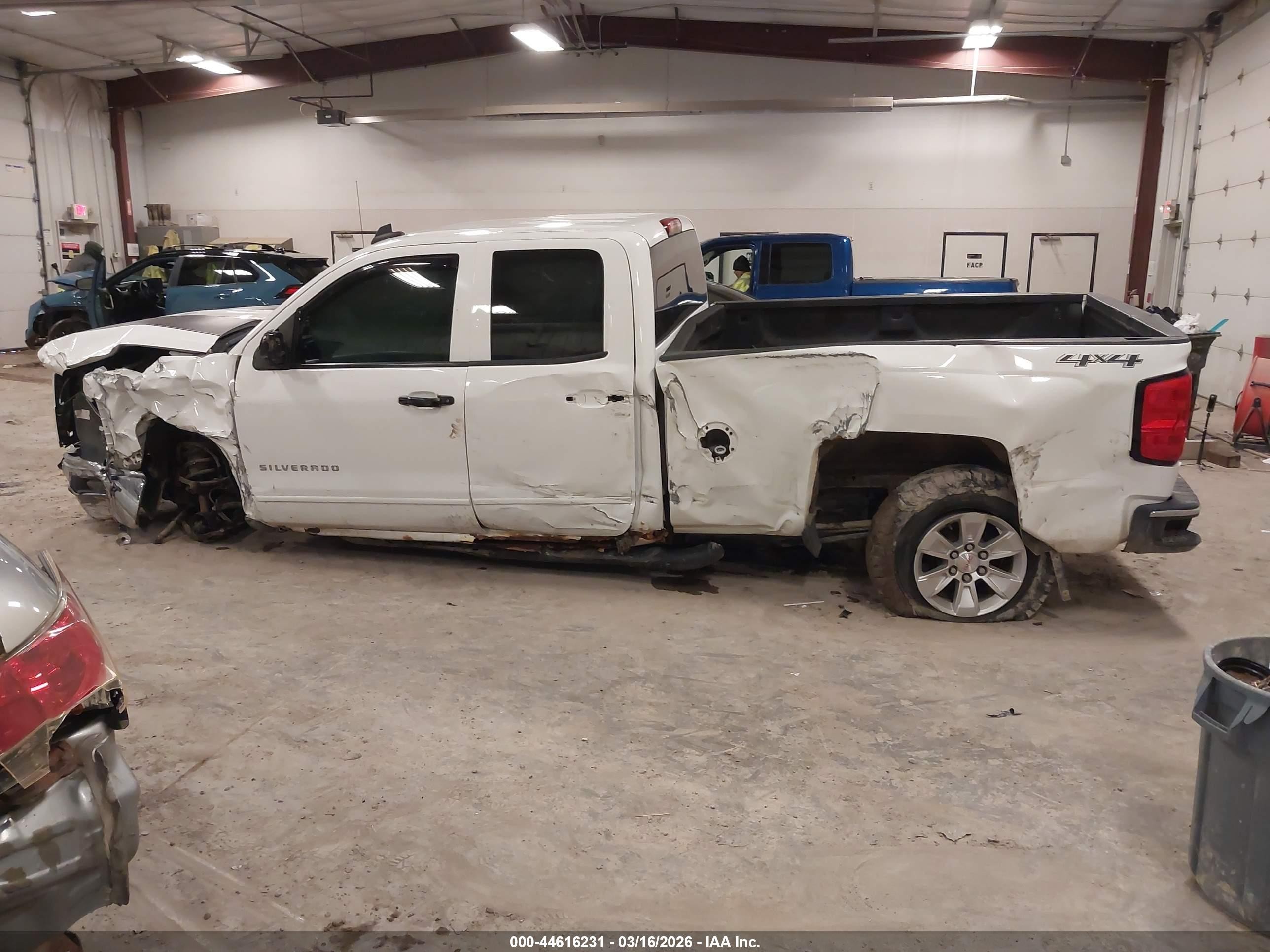 2015 Chevrolet Silverado 1500 1lt White vin: 1GCVKREC4FZ390919