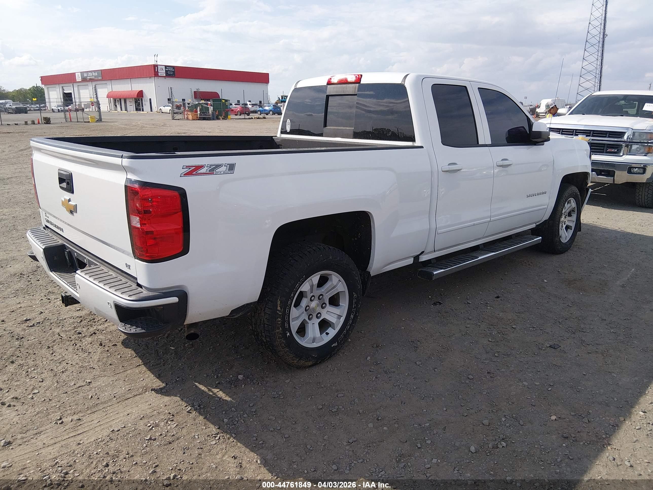 2016 Chevrolet Silverado 1500 2lt White vin: 1GCVKREC4GZ113799