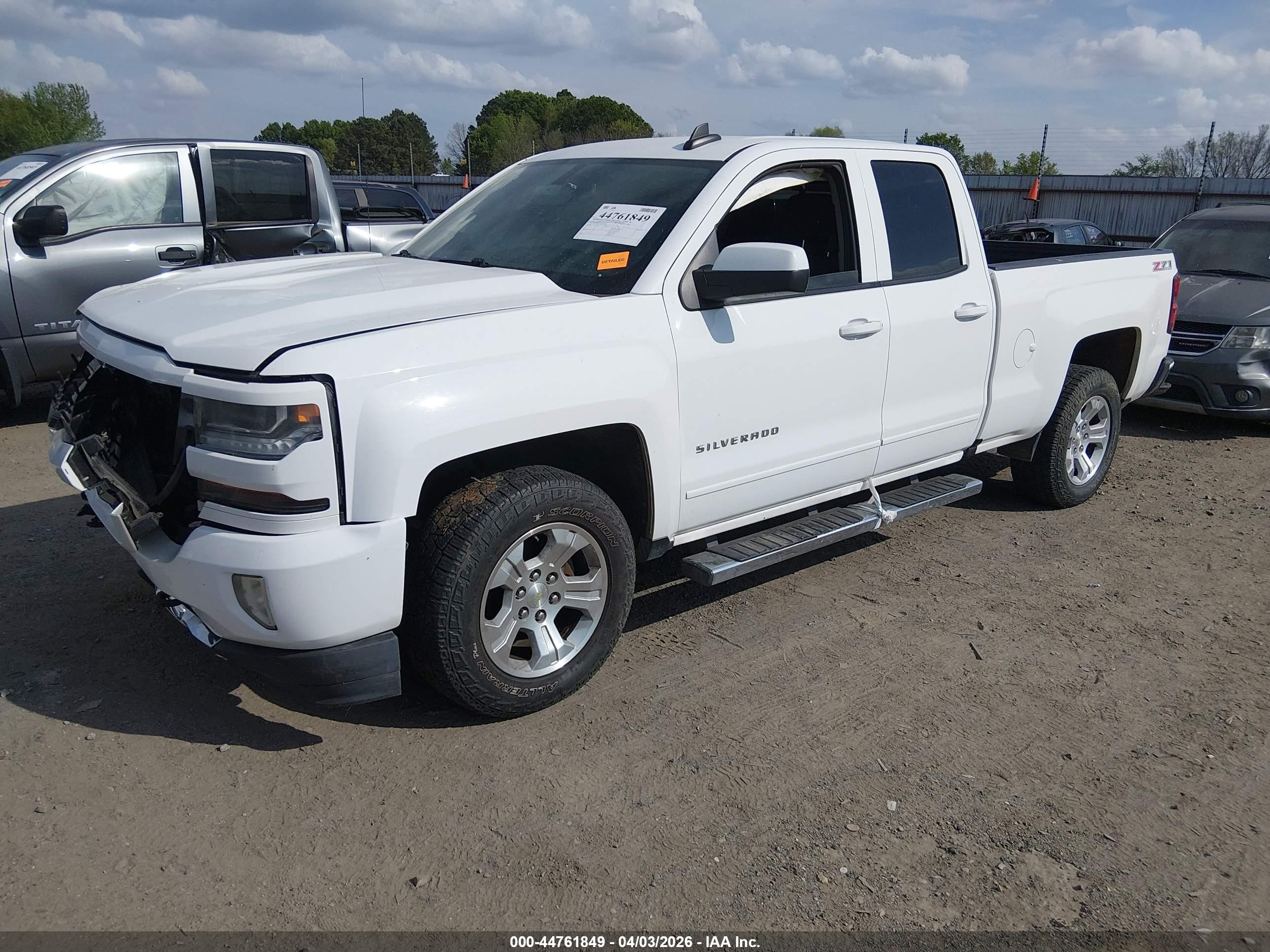 2016 Chevrolet Silverado 1500 2lt White vin: 1GCVKREC4GZ113799