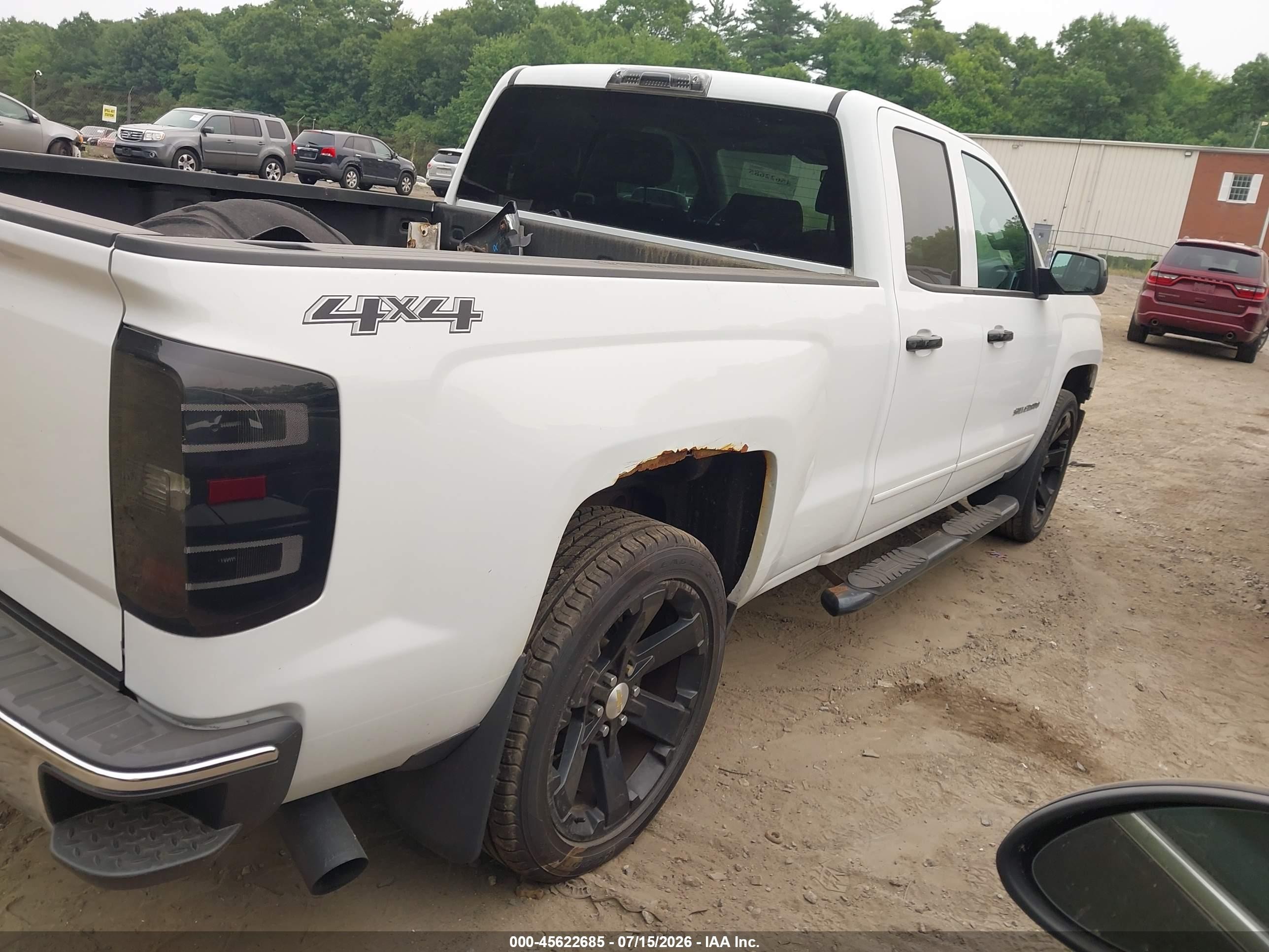 2015 Chevrolet Silverado 1500 Lt Белый vin: 1GCVKREC5FZ212789