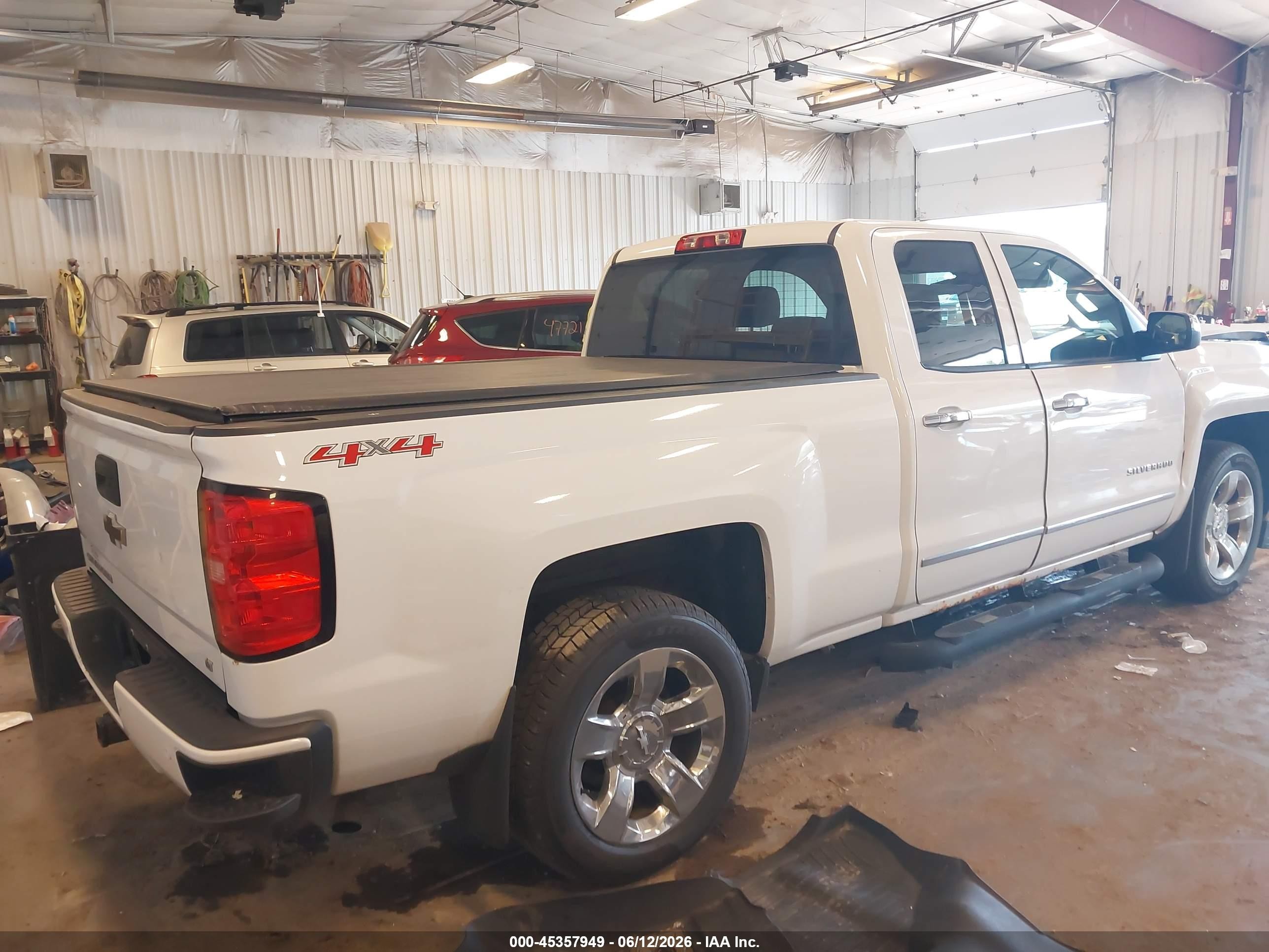 2015 Chevrolet Silverado 1500 Lt White vin: 1GCVKREC5FZ385423