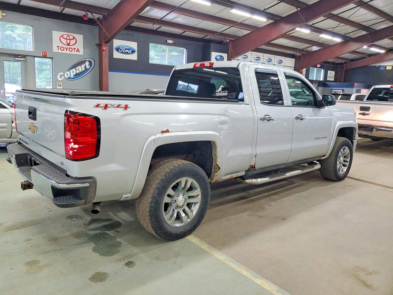 2014 Chevrolet Silverado K1500 Lt Серебряный vin: 1GCVKREC6EZ107175