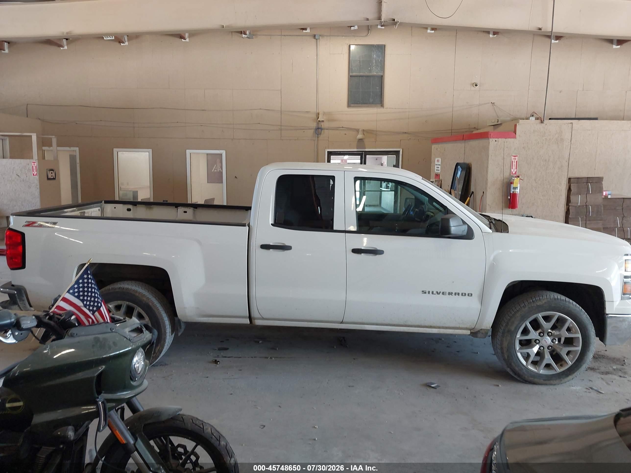2014 Chevrolet Silverado 1500 Lt White vin: 1GCVKREC6EZ337119