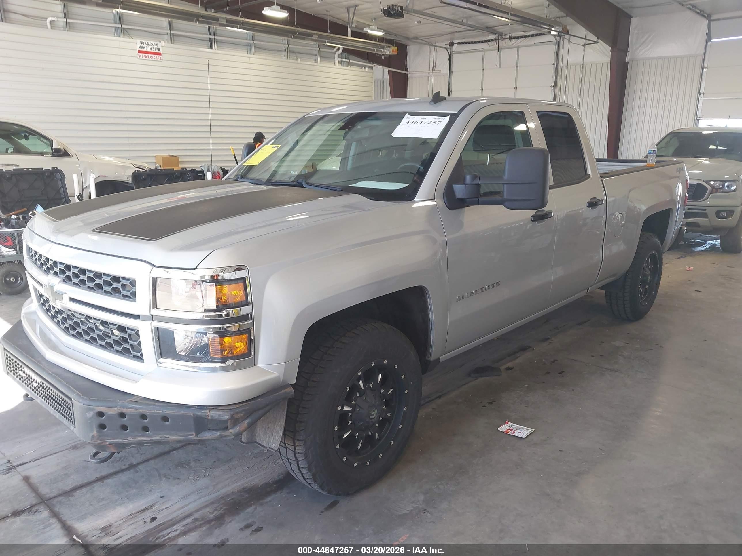 2014 Chevrolet Silverado 1500 1lt Серебряный vin: 1GCVKREC6EZ355166