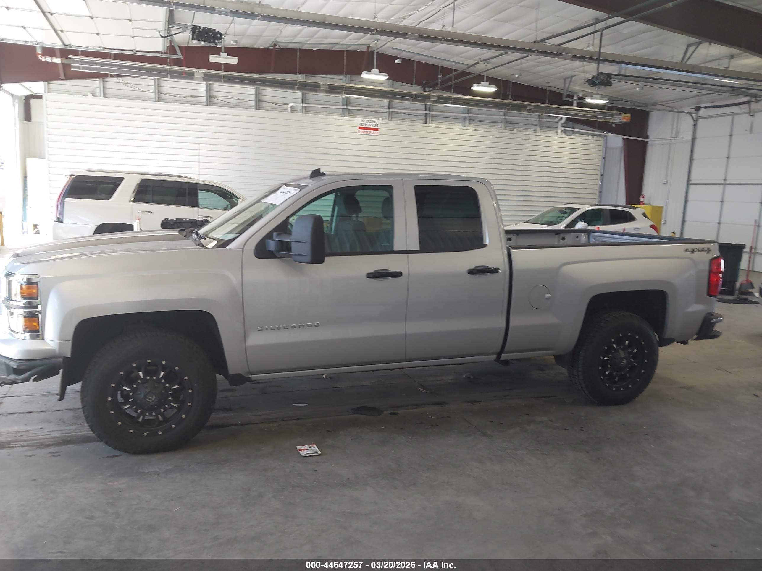 2014 Chevrolet Silverado 1500 1lt Серебряный vin: 1GCVKREC6EZ355166