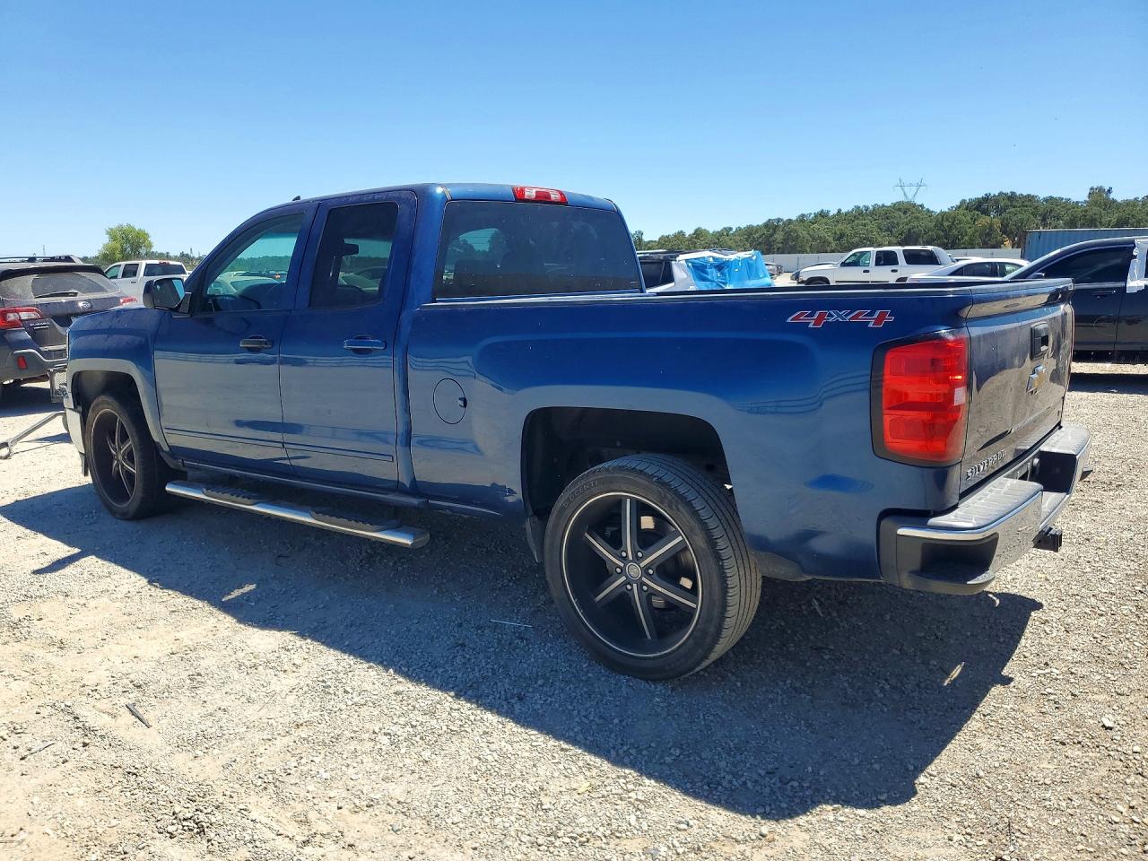 2015 Chevrolet Silverado K1500 Lt Blue vin: 1GCVKREC6FZ244831