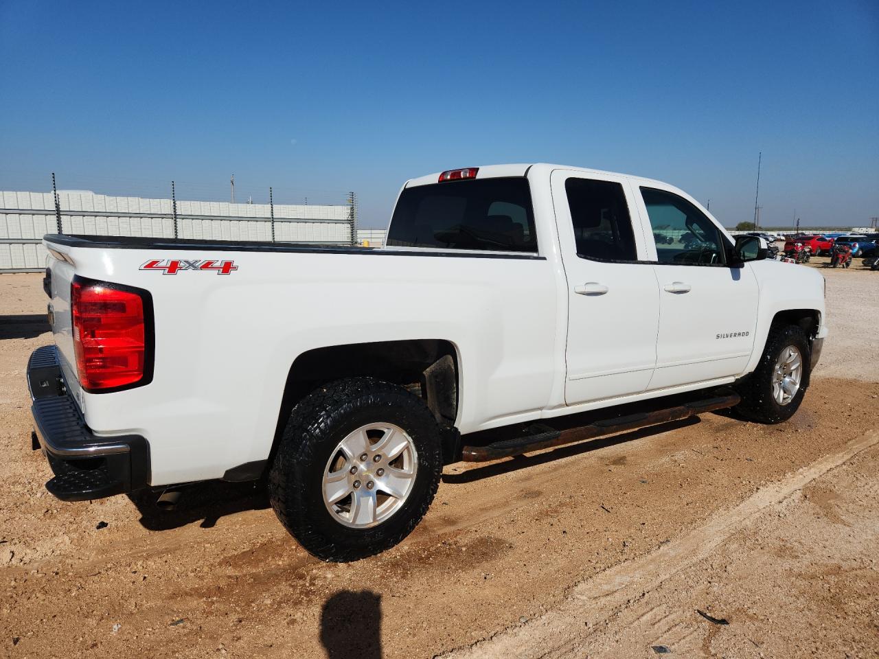 2015 Chevrolet Silverado K1500 Lt White vin: 1GCVKREC6FZ297903 Damage: Right Bed Side, Dent(S) W/No Paint Dmg, 1/2 To 1 Inch