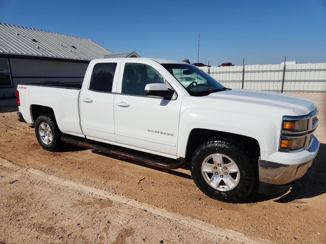 2015 Chevrolet Silverado K1500 Lt White vin: 1GCVKREC6FZ297903 Damage: Right Running Board, Rust, > 12 Inches