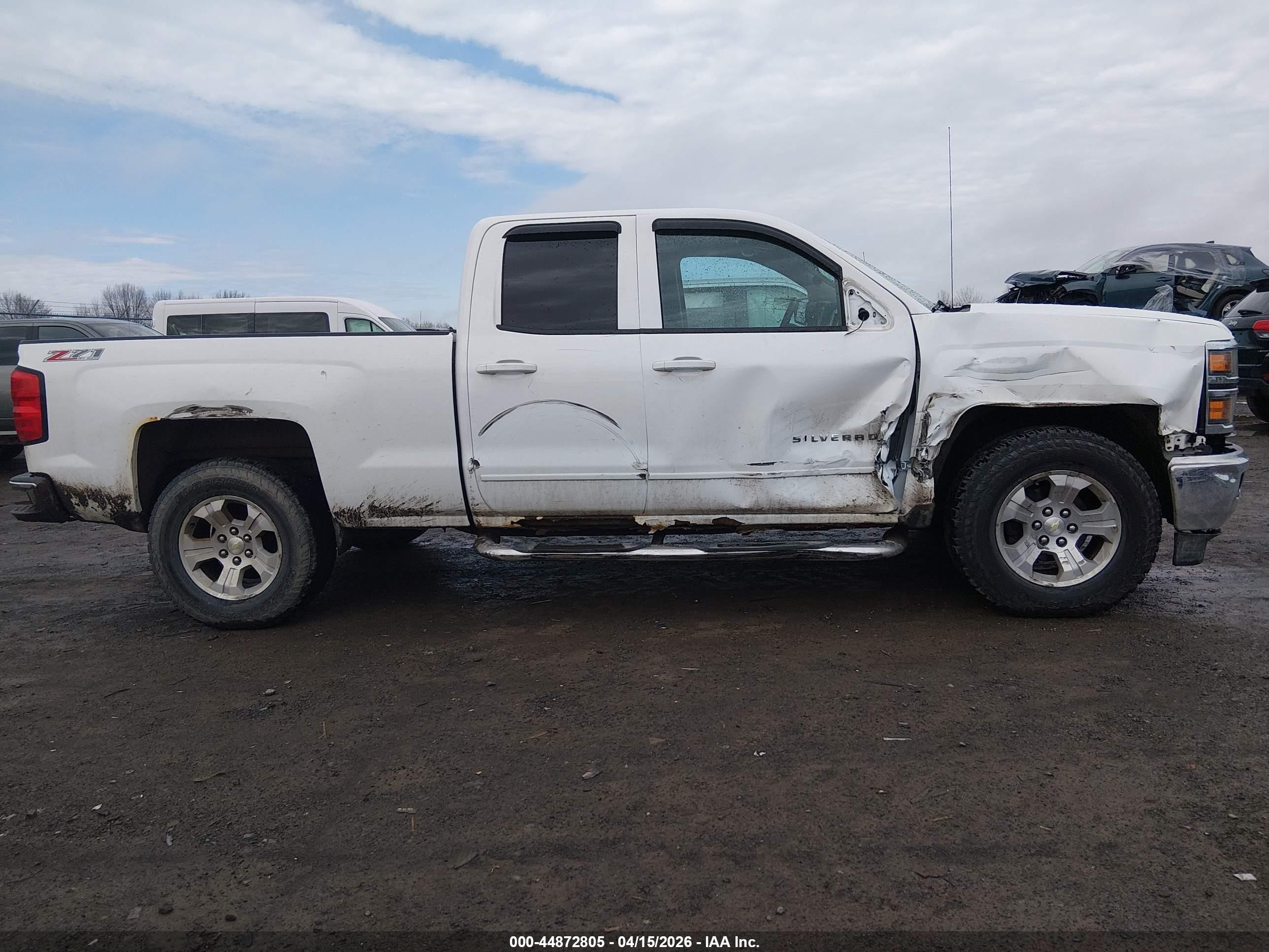 2015 Chevrolet Silverado 1500 2lt Белый vin: 1GCVKREC6FZ414850