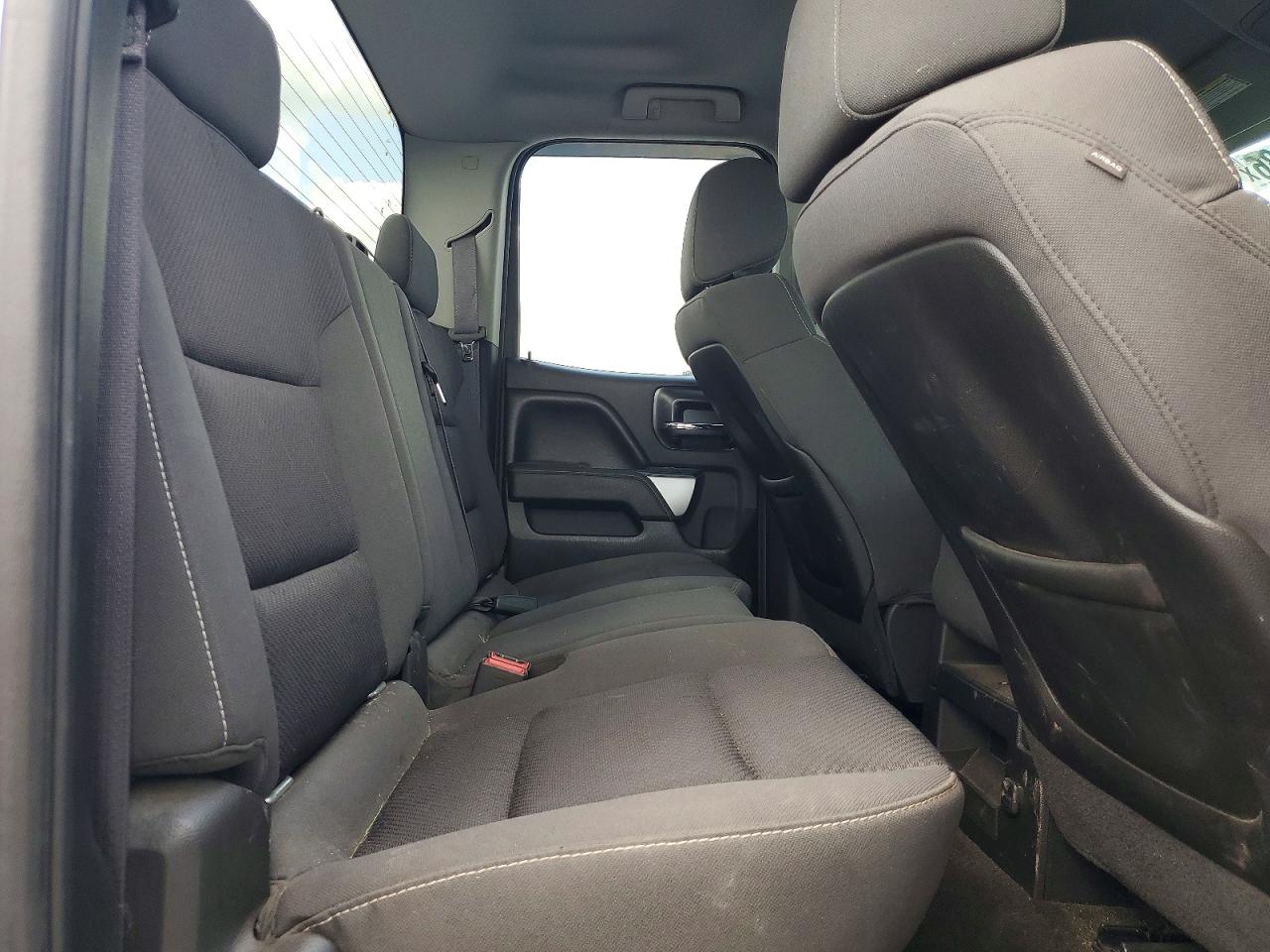 2015 Chevrolet Silverado K1500 Lt Silver vin: 1GCVKREC6FZ438193