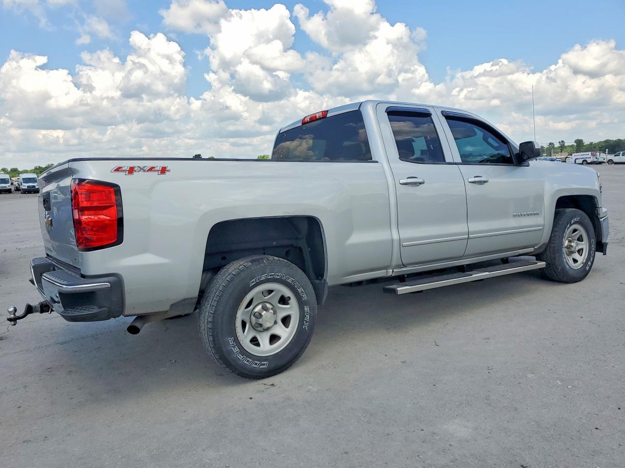 2015 Chevrolet Silverado K1500 Lt Silver vin: 1GCVKREC6FZ438193