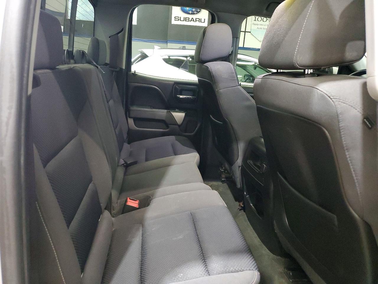 2015 Chevrolet Silverado K1500 Lt Серебряный vin: 1GCVKREC6FZ444589