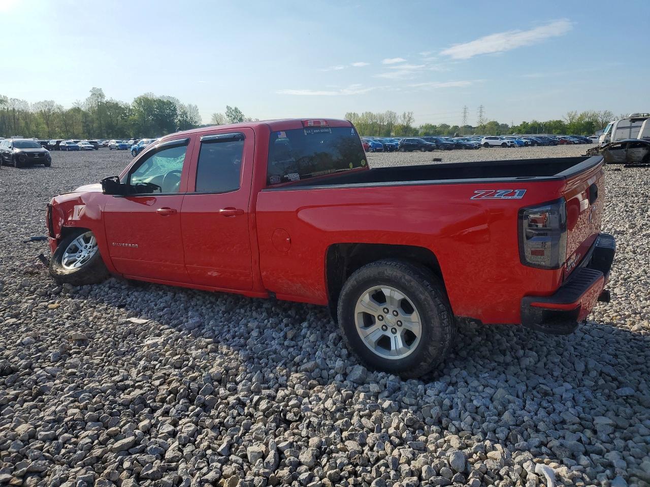2017 Chevrolet Silverado K1500 Lt Красный vin: 1GCVKREC6HZ348738