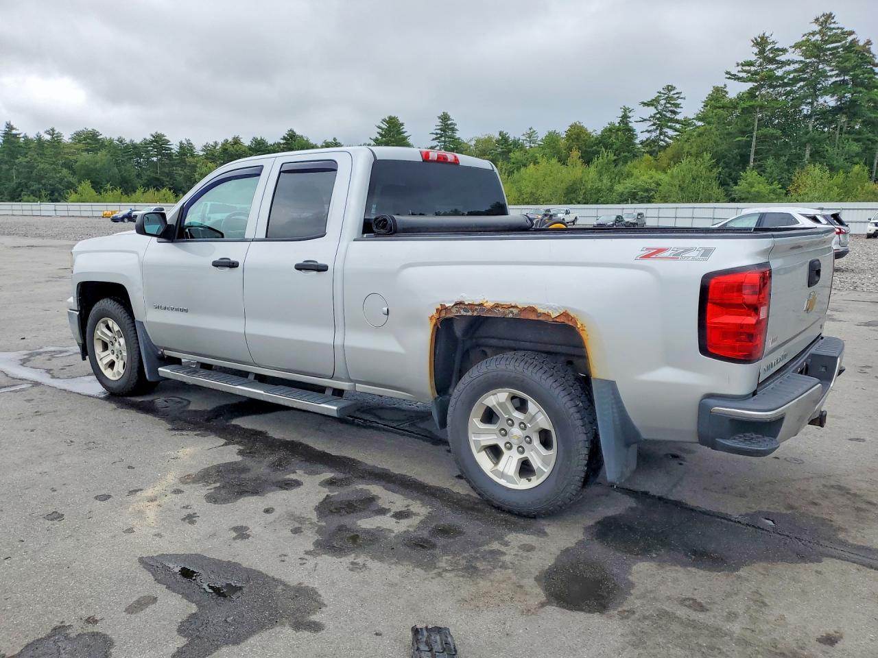 2014 Chevrolet Silverado K1500 Lt Silver vin: 1GCVKREC7EZ196707