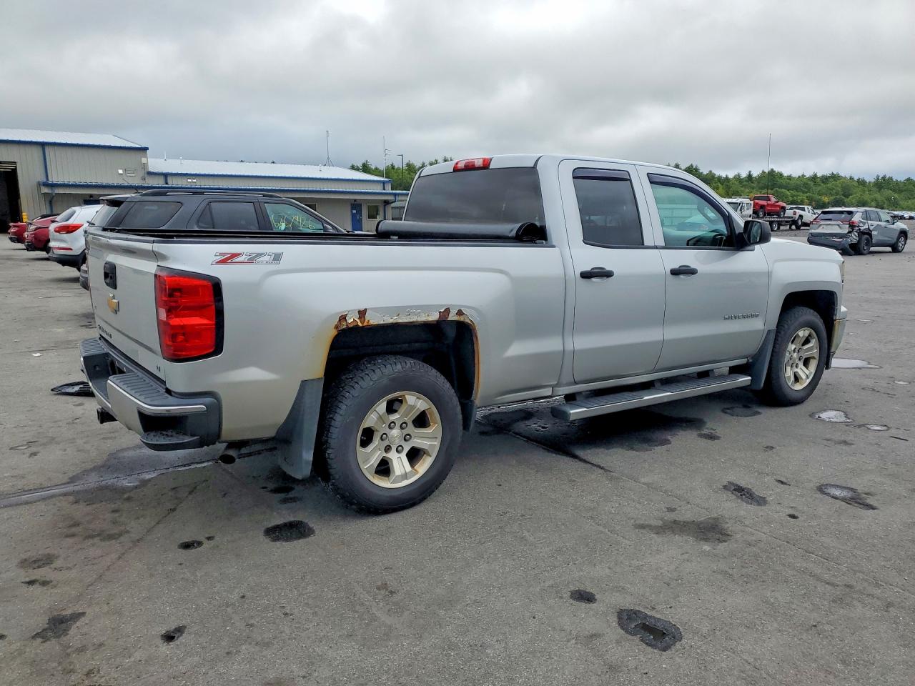 2014 Chevrolet Silverado K1500 Lt Silver vin: 1GCVKREC7EZ196707