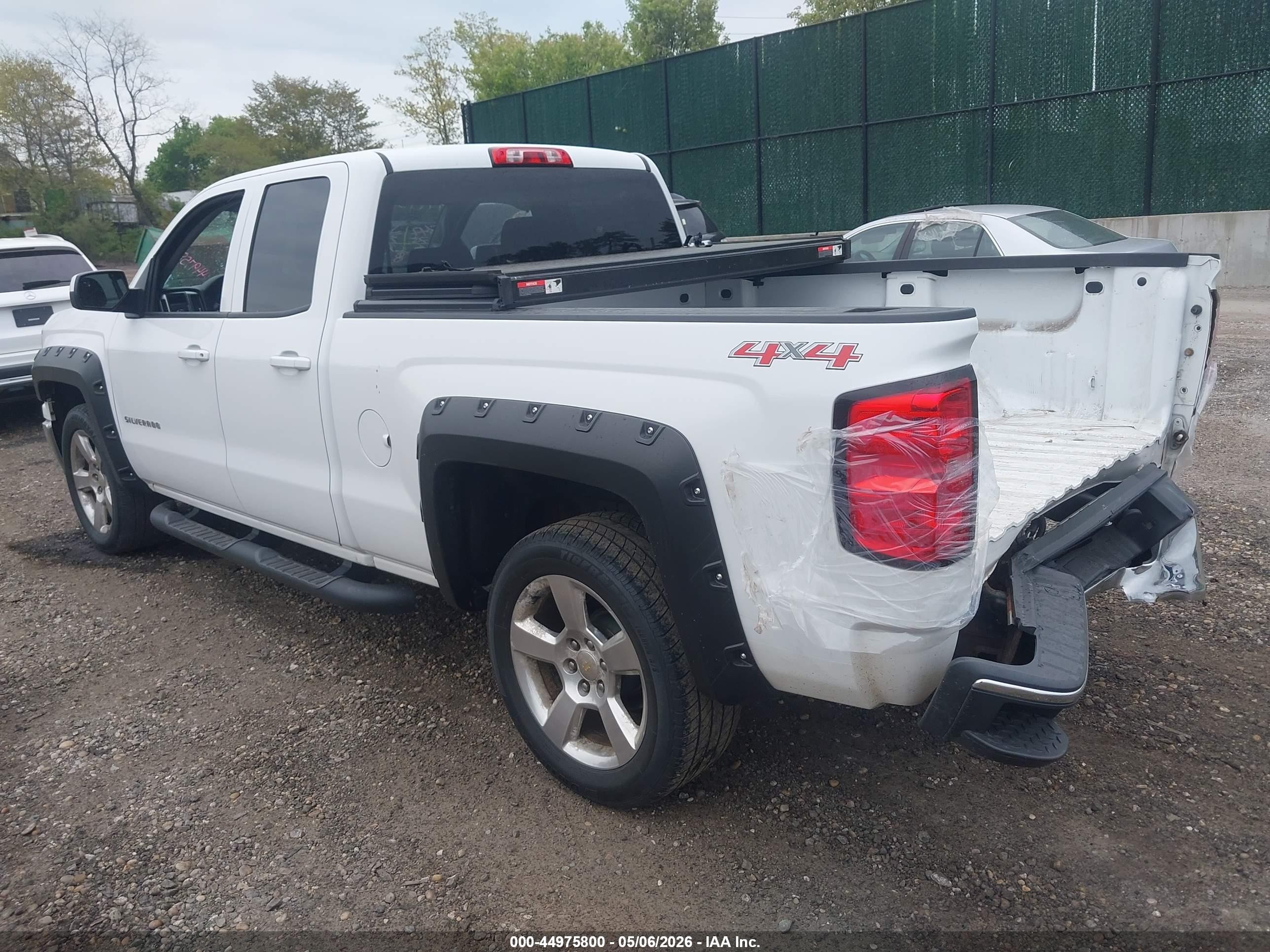 2014 Chevrolet Silverado 1500 1lt Белый vin: 1GCVKREC7EZ332639